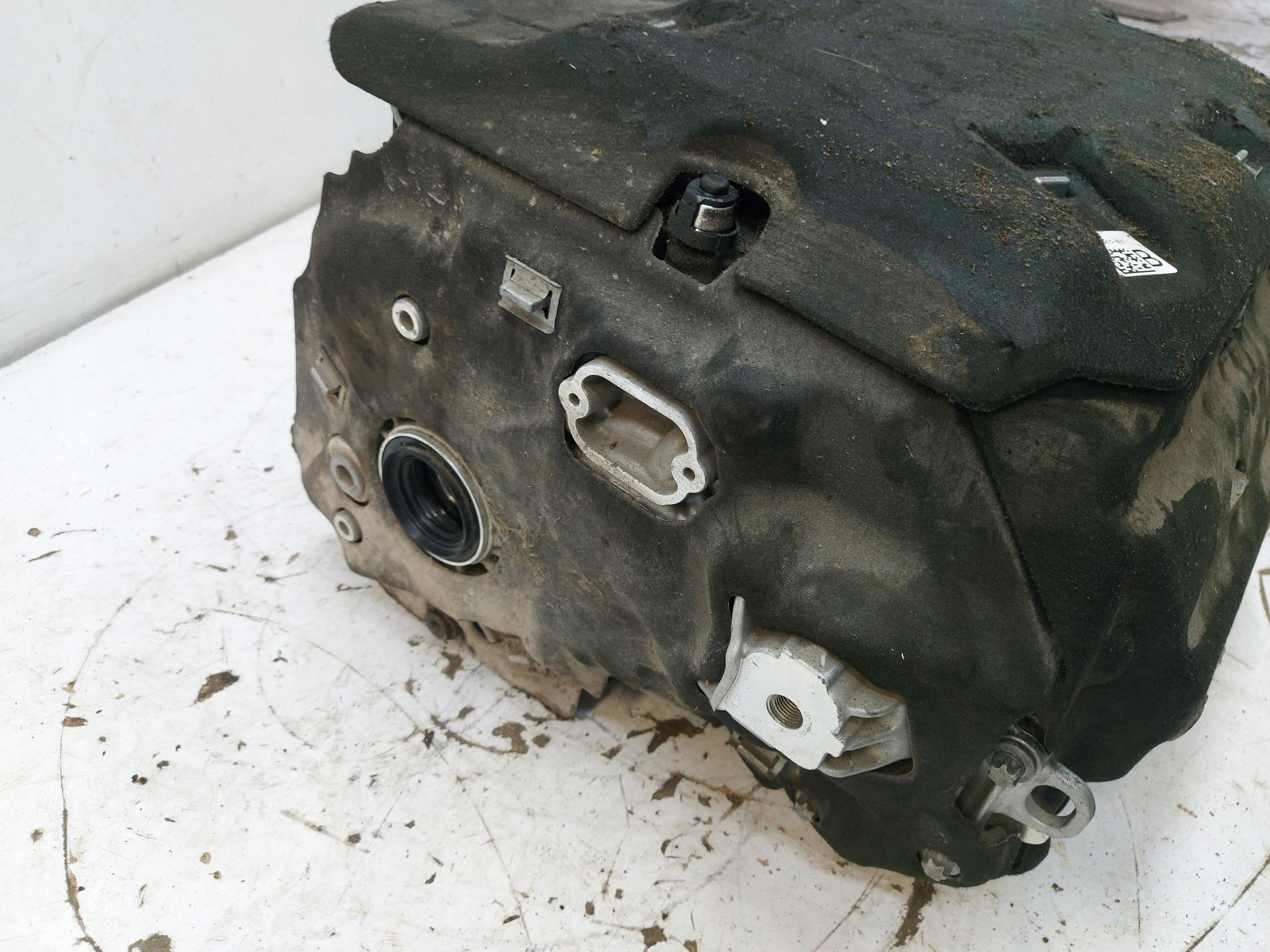 Motor eléctrico delantero BMW i4 G26 GranCoupe 2023 usado 9