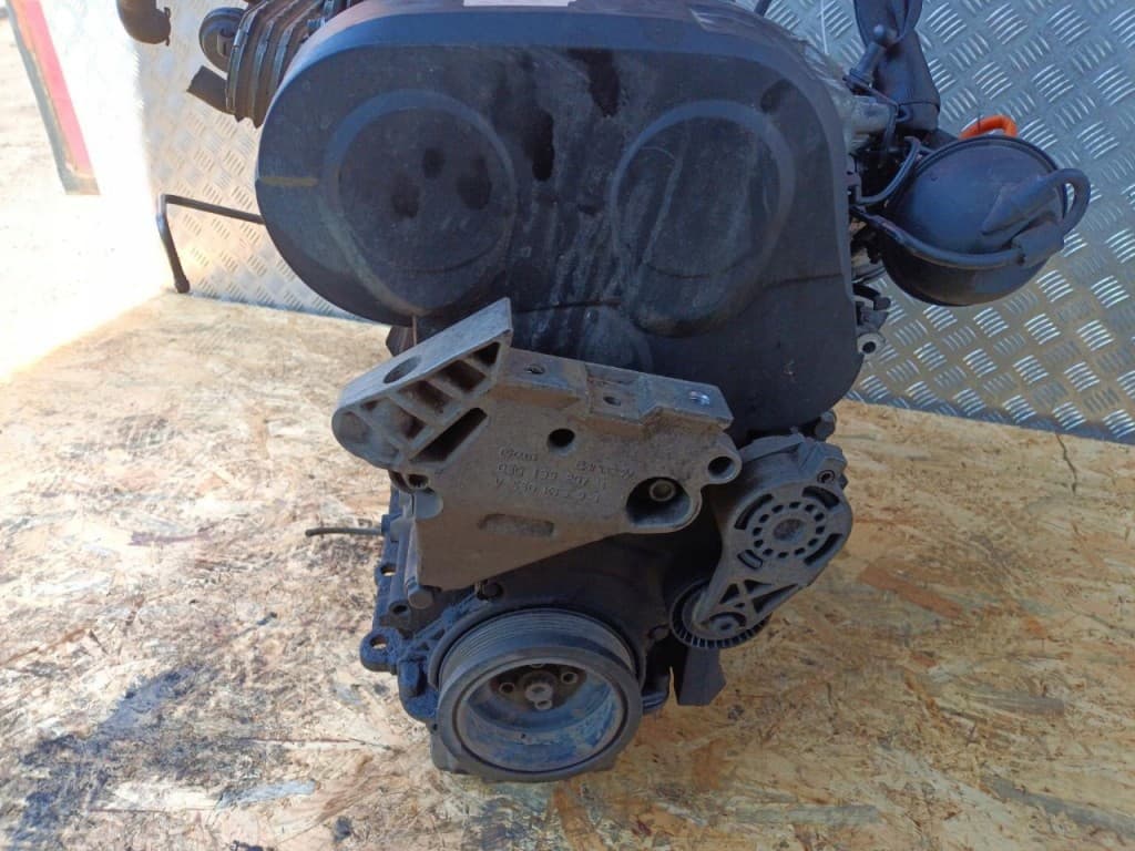 Motor Diésel Audi A3 8P 2.0 TDI Azv usado 2