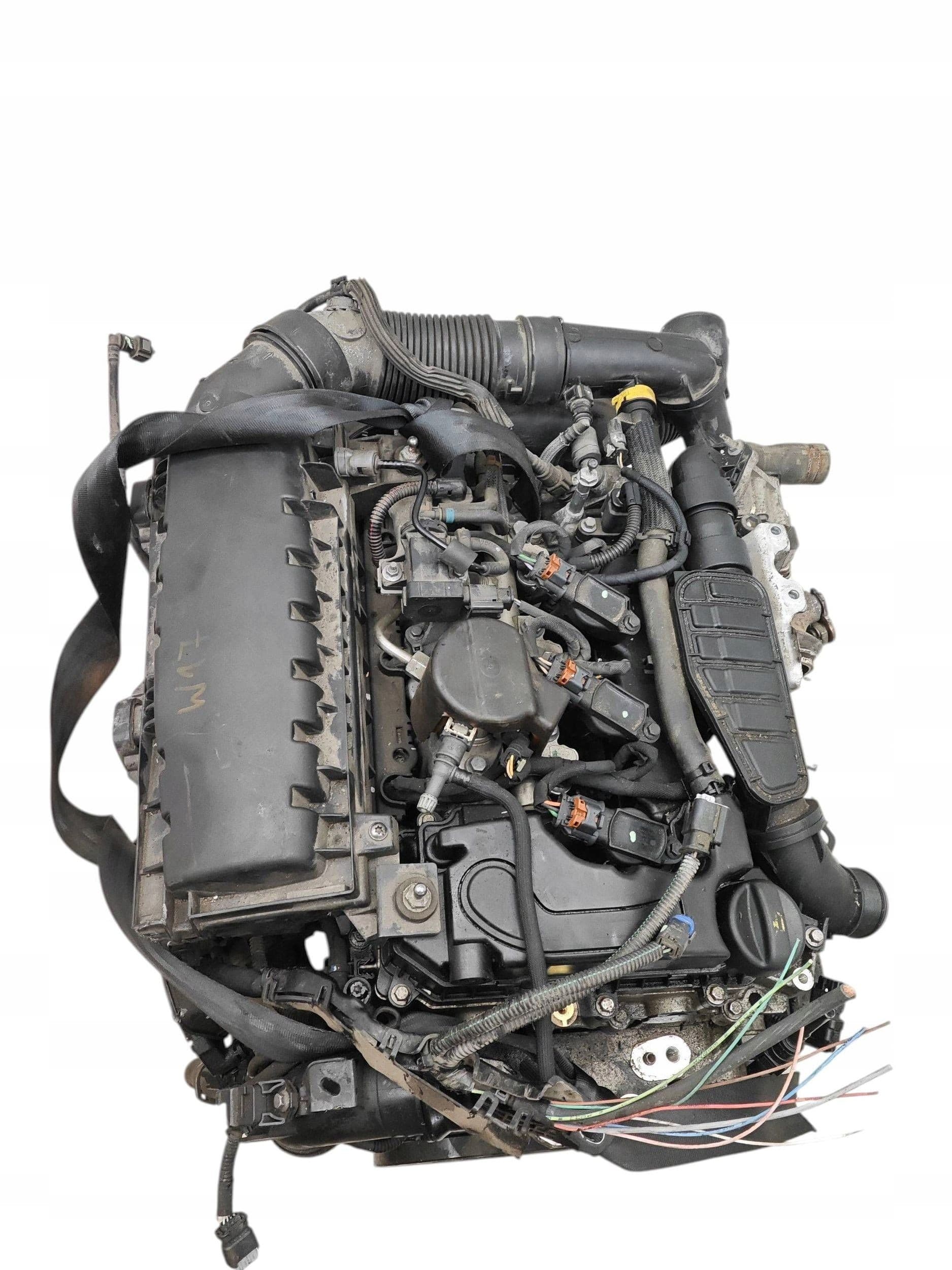 Motor Completo Citroen DS3 1.2THP HN01 85,000 Millas Quemado usado 3