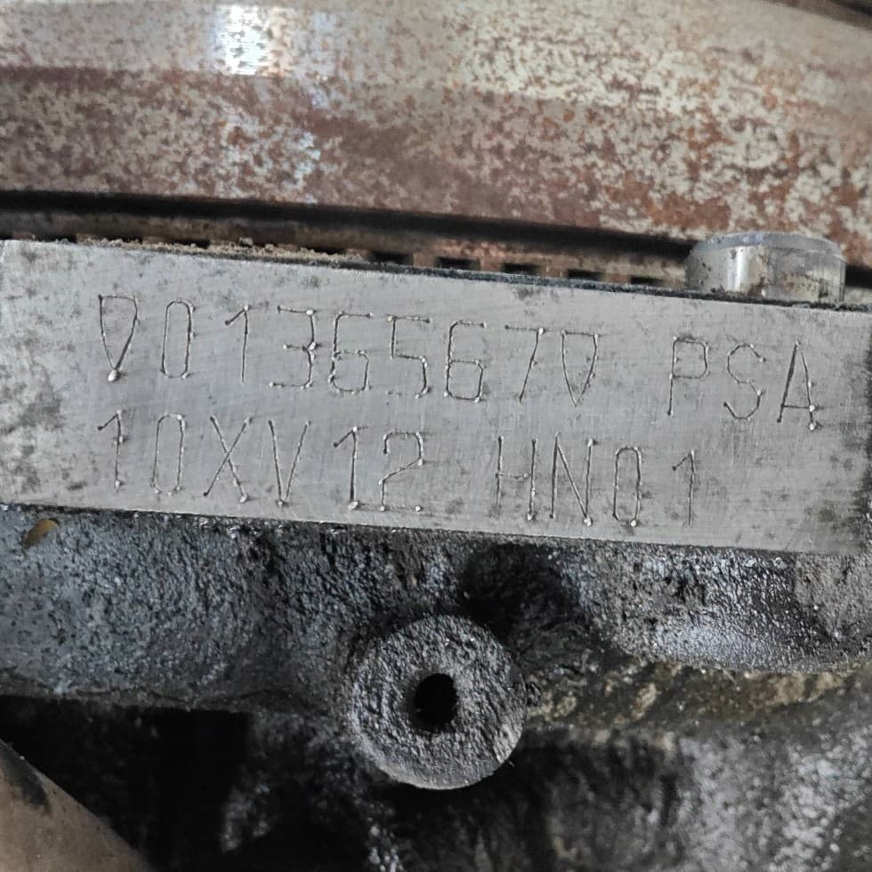 Motor Completo Citroen DS3 1.2THP HN01 85,000 Millas Quemado usado 7