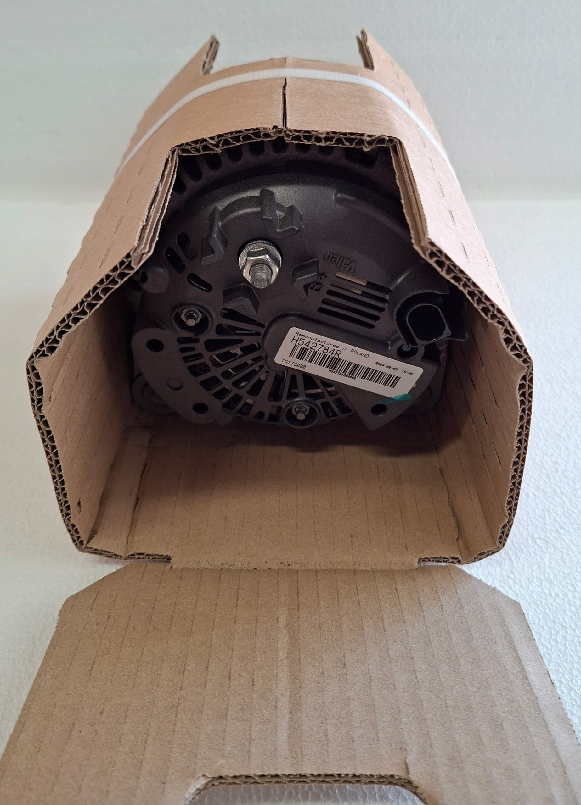 Alternador Valeo 437507 usado 2