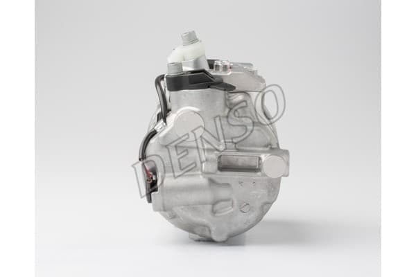 Compresor de aire acondicionado Denso DCP17062 usado 3