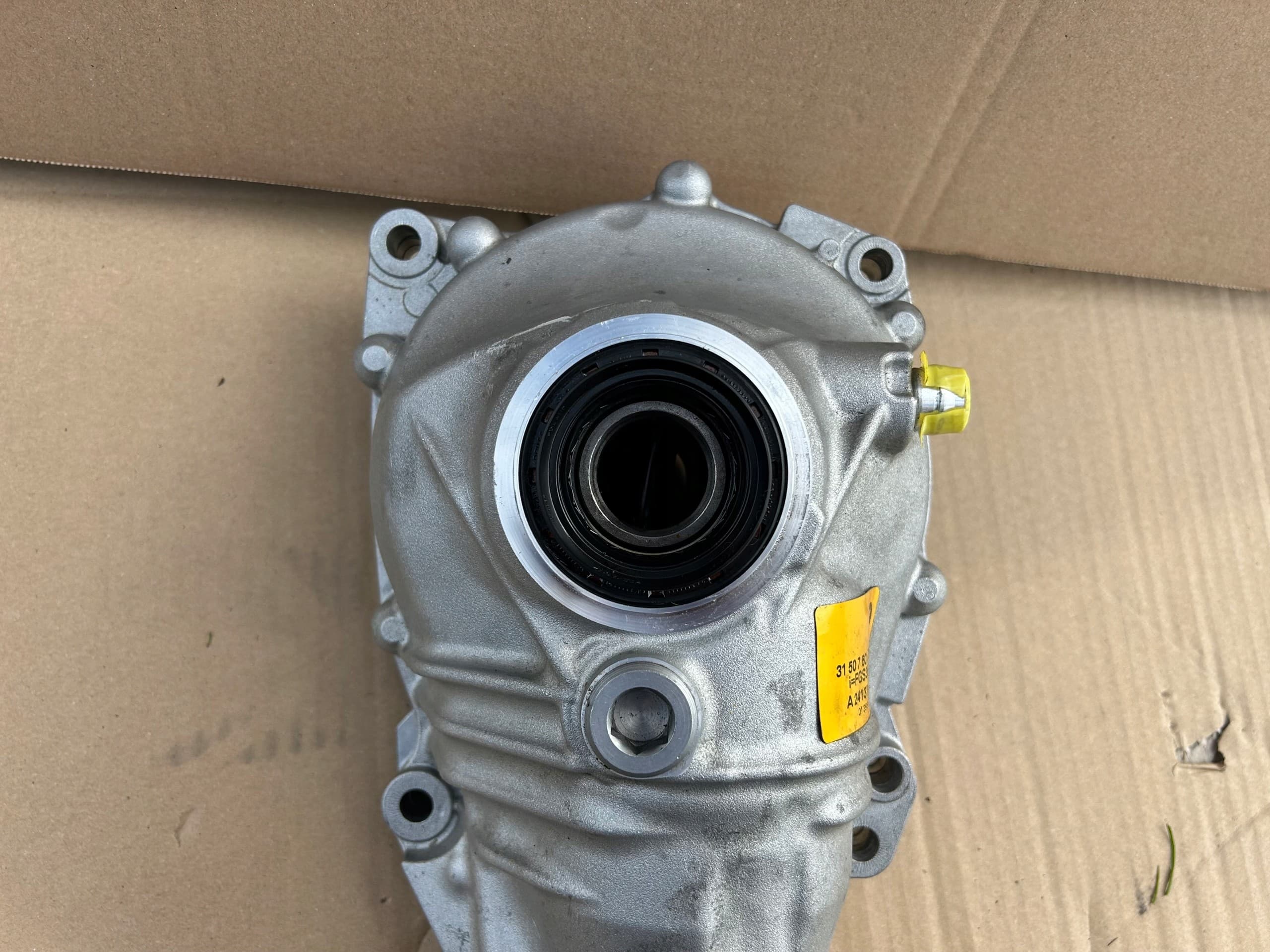 Puente Diferencial Delantero BMW E60 E90 E91 usado 3