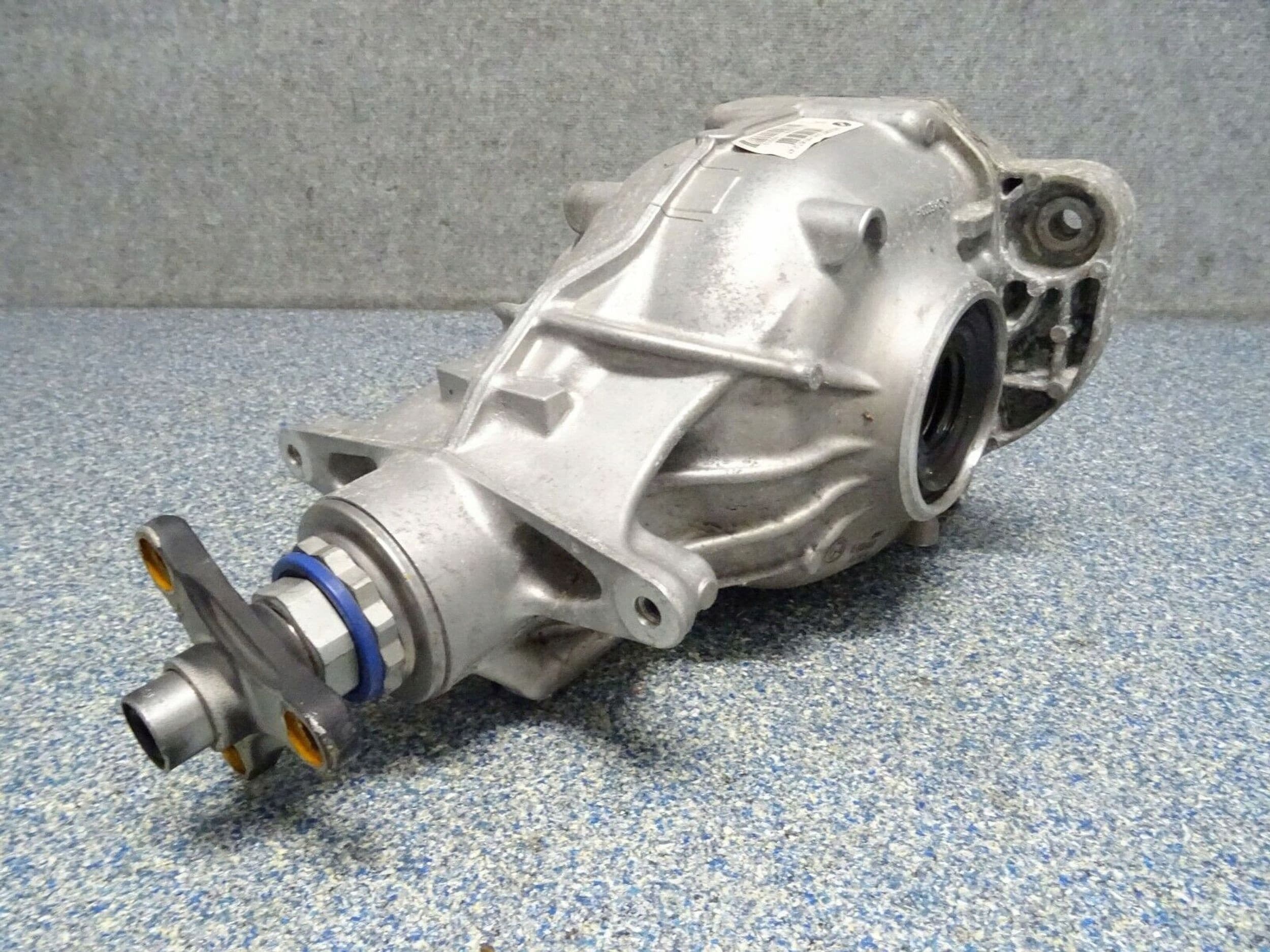 Diferencial trasero BMW Serie 5 G30 G31 G38 8632067 usado 5
