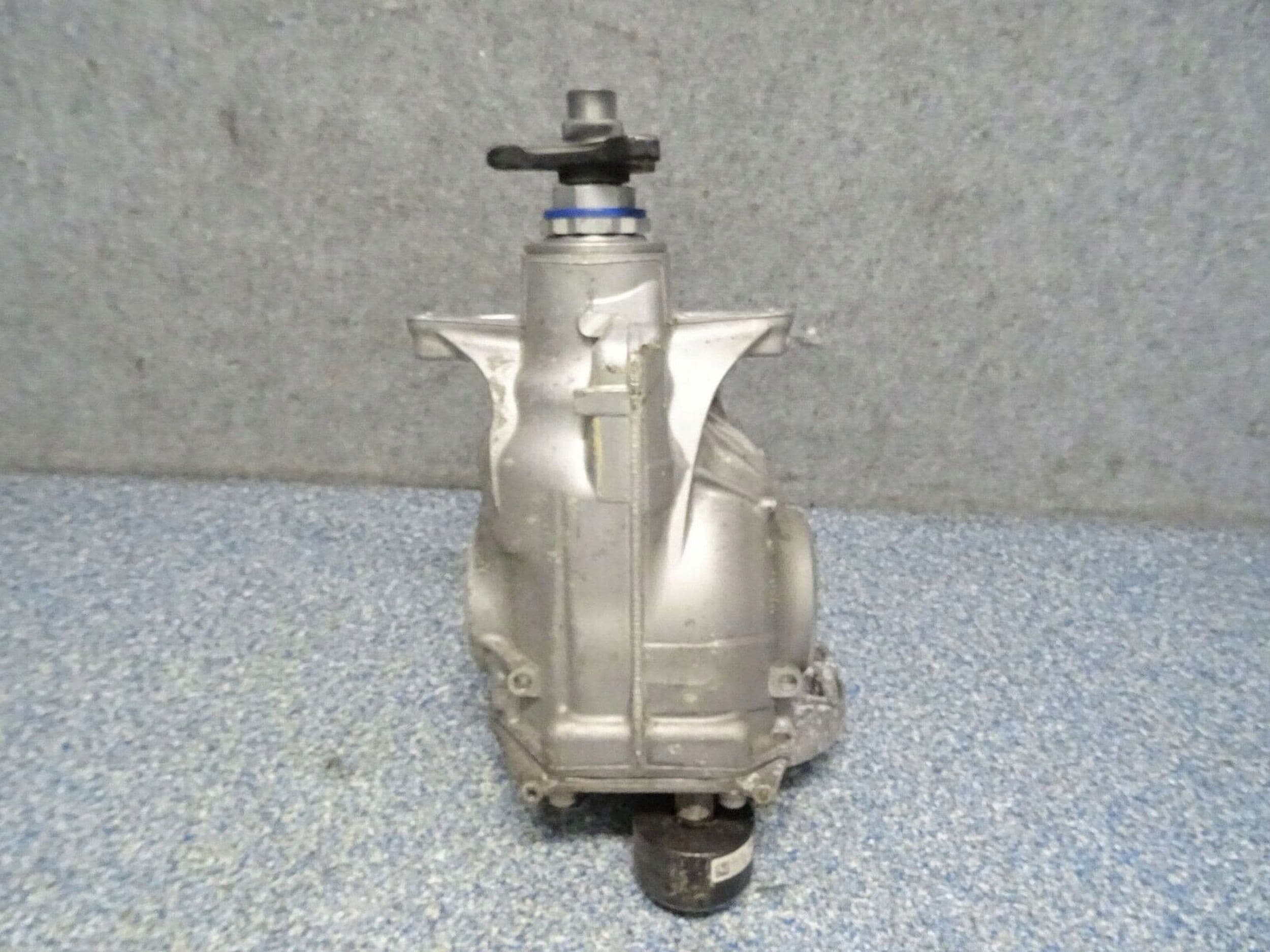Diferencial trasero BMW Serie 5 G30 G31 G38 8632067 usado 8