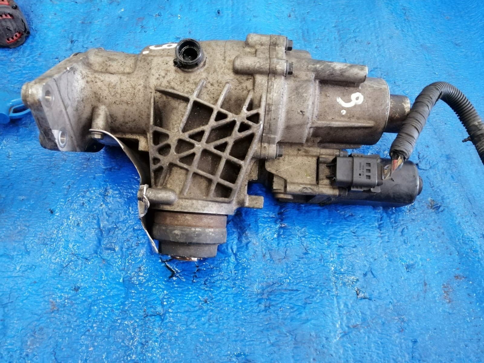 Reductor de Diferencial Volvo XC60 II 2.0D 65824 10303515 usado 3