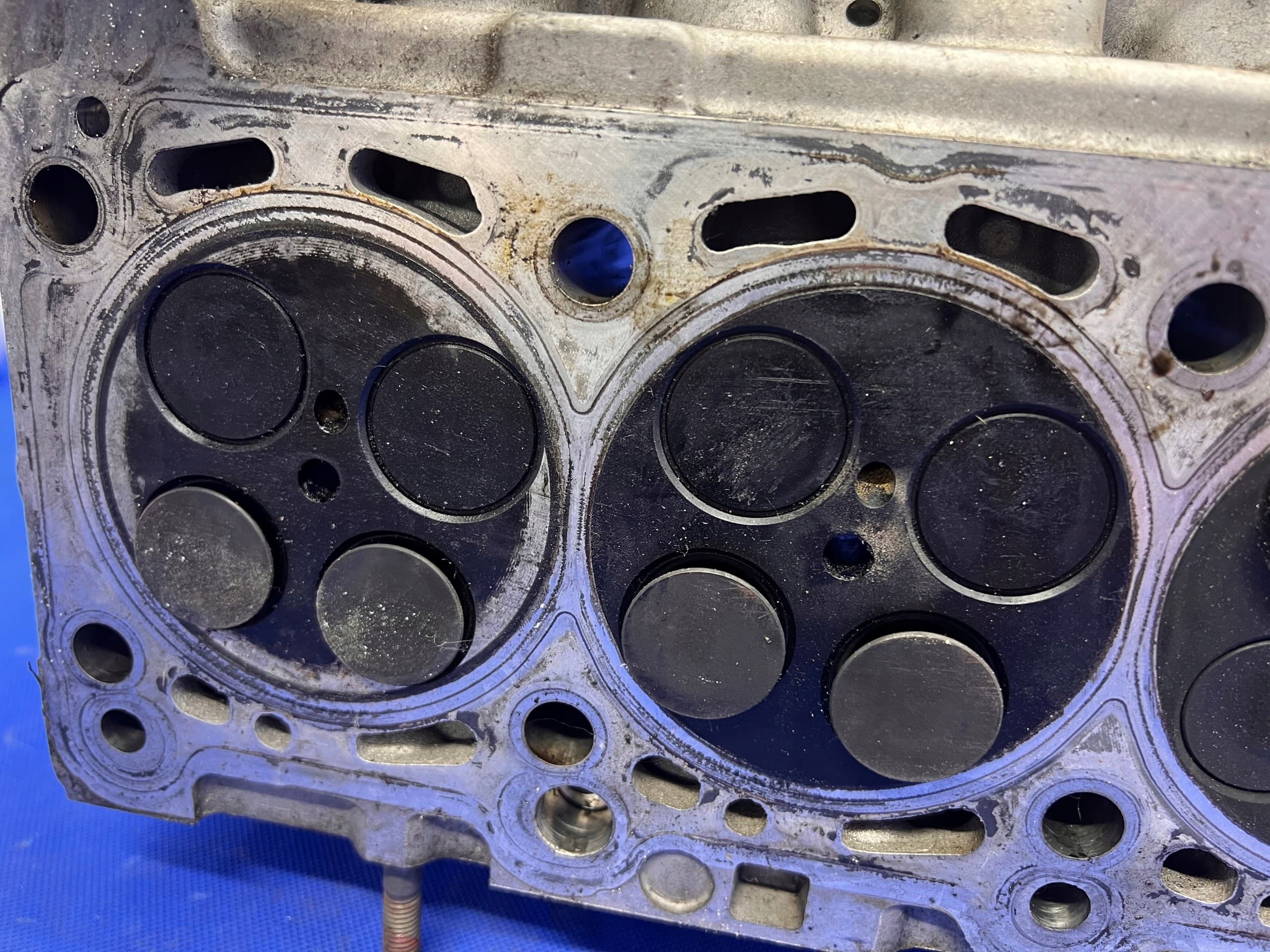 Cabezal Derecho Audi Q7 4L 4.2 TDI Ccf usado 9