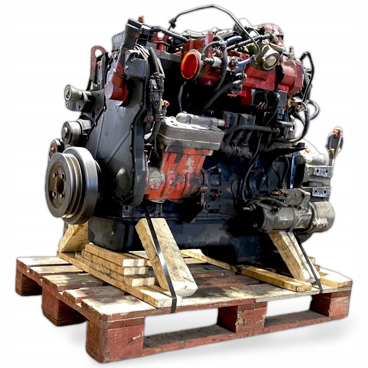 Motor ISLG320 Solaris usado 10