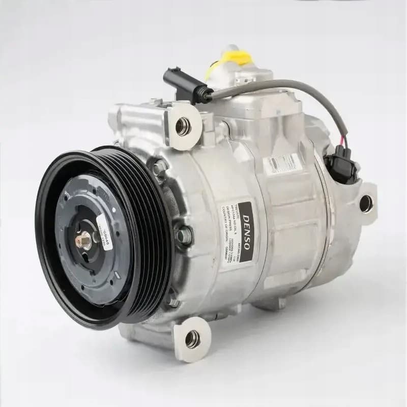 Compresor de aire acondicionado Denso DCP05045 usado 2
