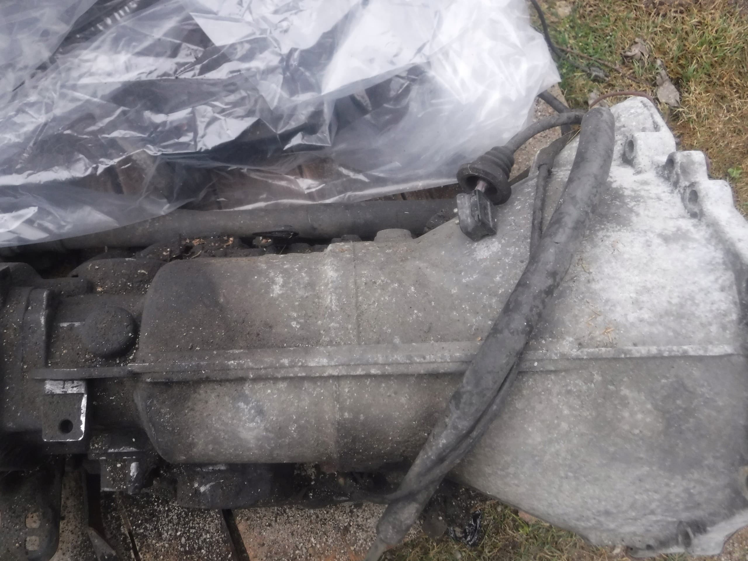 Transmisión automática Mercedes W124 3.0TD 722344 usado
