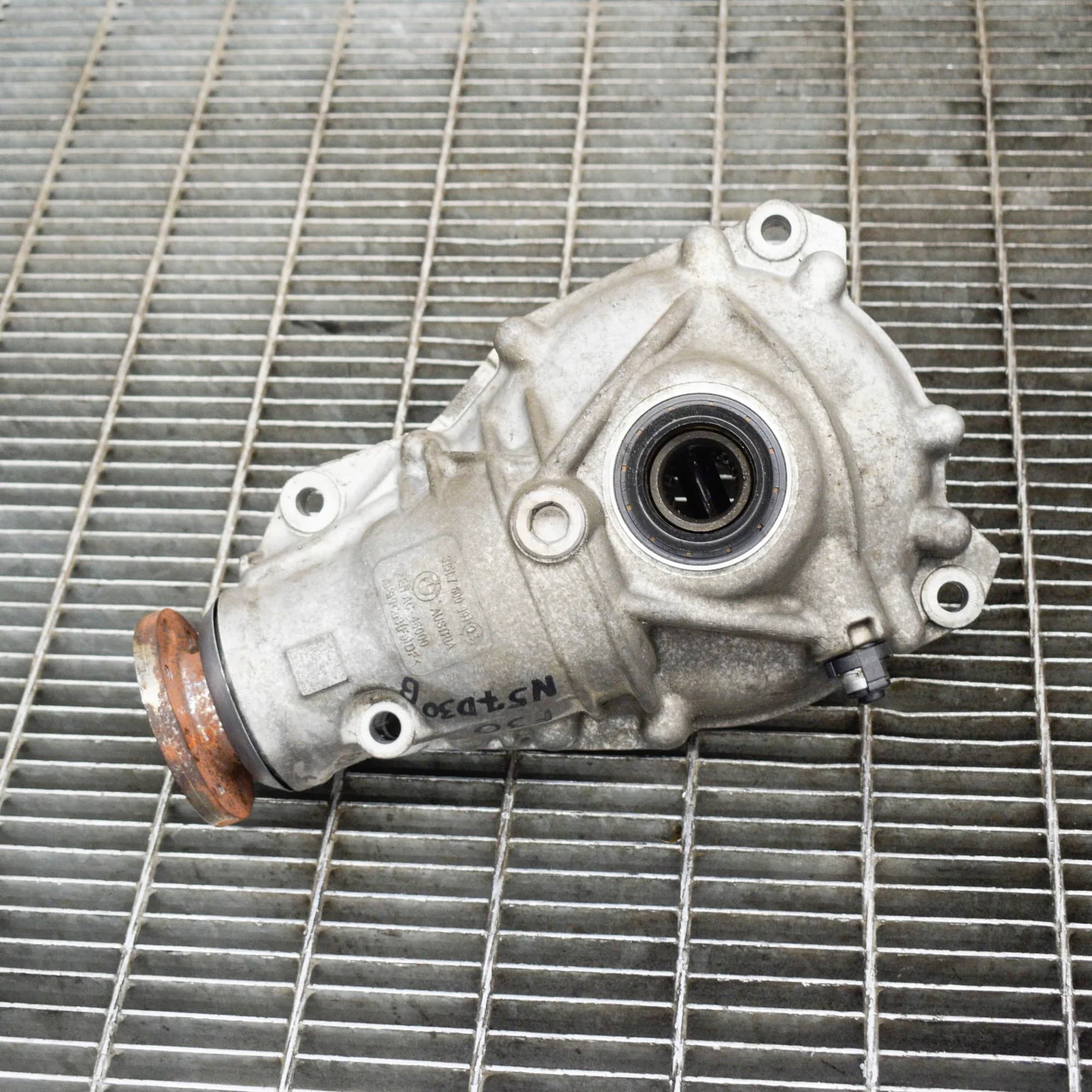 Reductor delantero BMW Serie 3 (F30, F80) 3.0L 230 kW 2014 usado 3