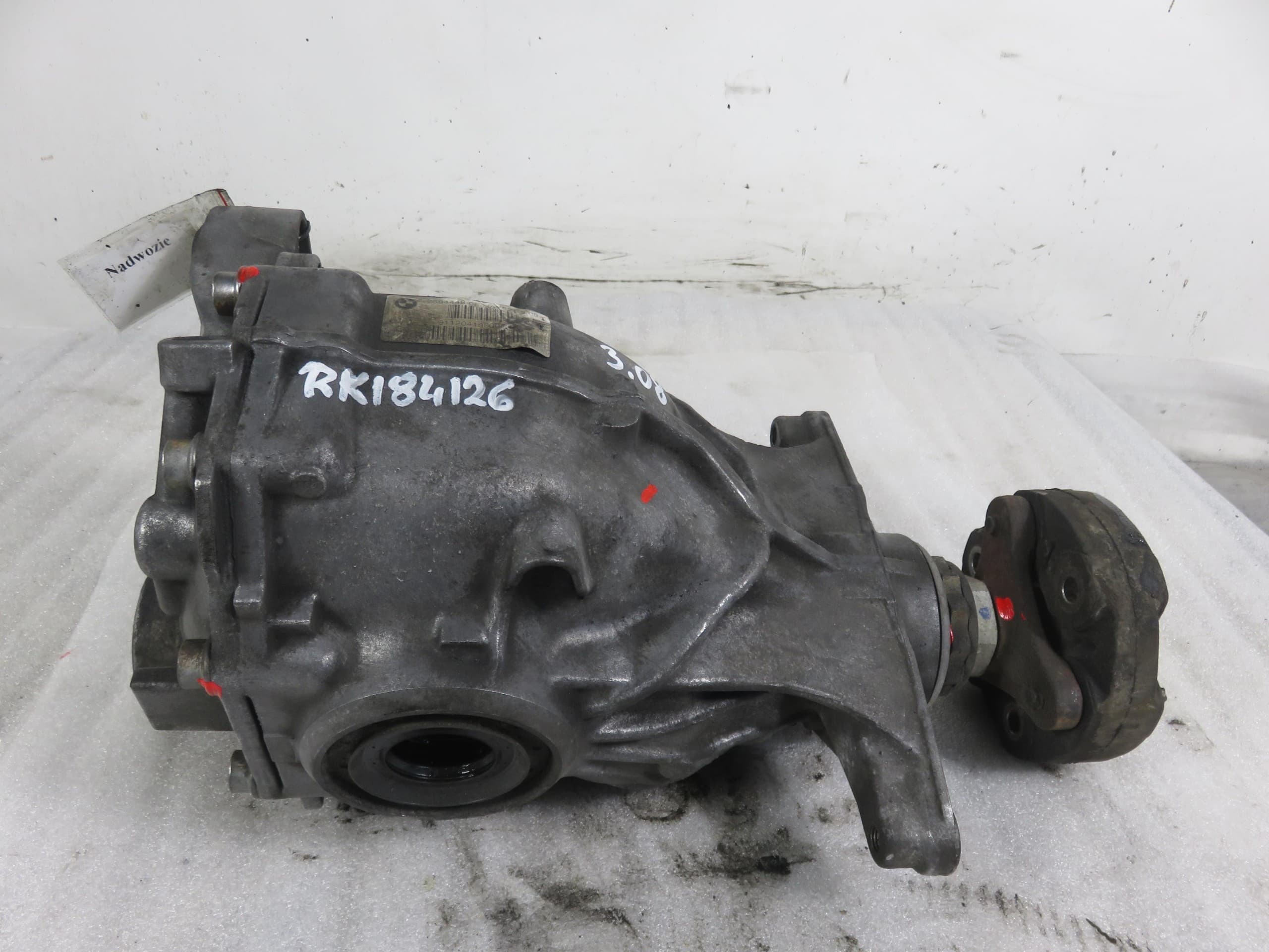 Diferencial trasero BMW F11 520d 7584448 3.08 usado 3