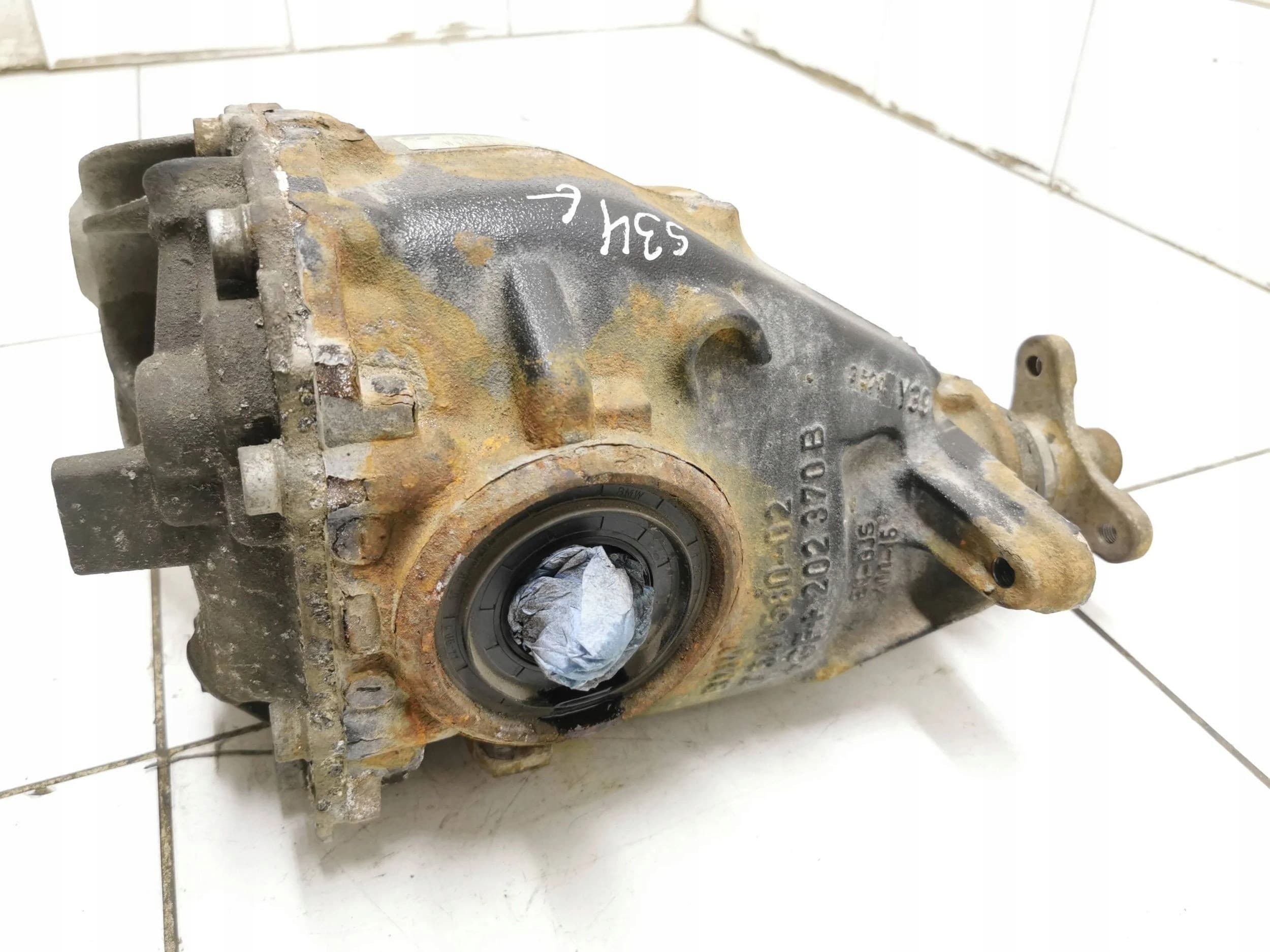 Diferencial trasero BMW Serie 3 F30 F35 F31 2012 7605589 usado 2