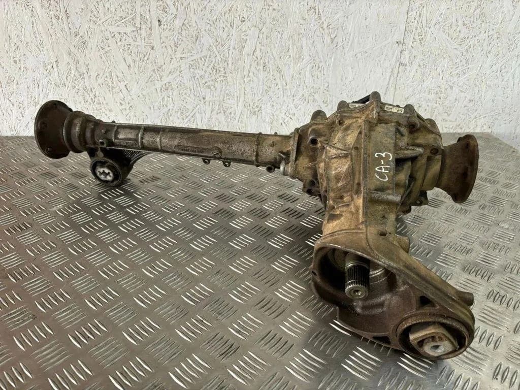 Reductor delantero Porsche Cayenne (92A) 3.0L 2011 4460310089 usado