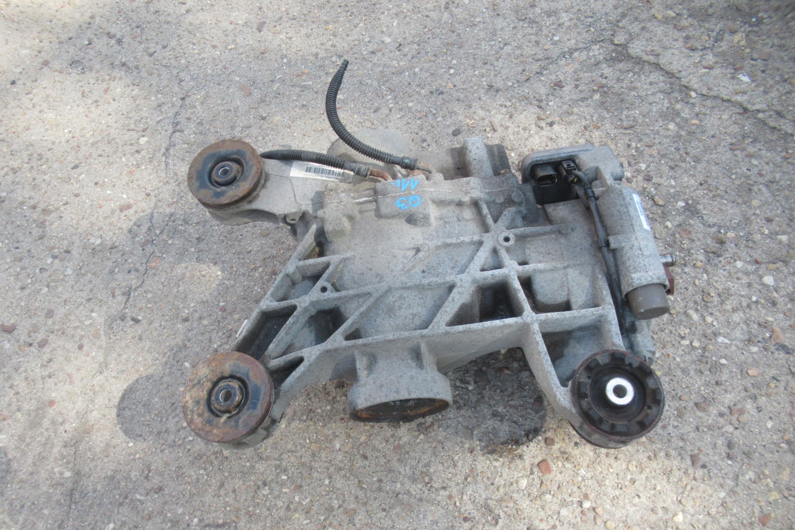 Puente Diferencial Trasero Audi Q3 2.0 TSI ZSB0525010 usado 2