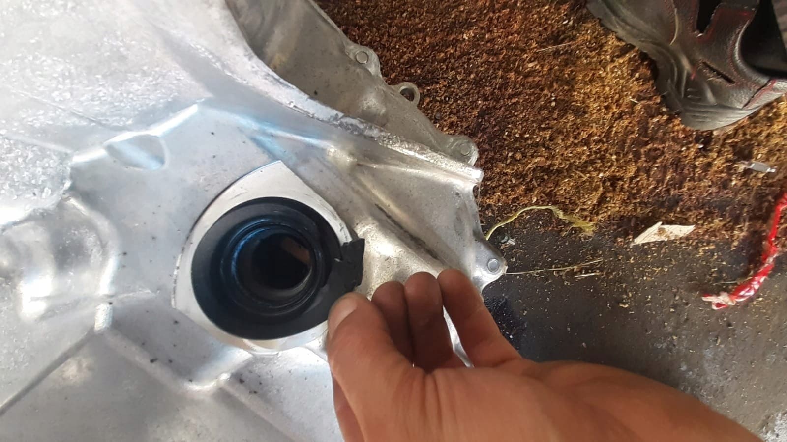 Transmisión Automática Mazda 2 KB 1.5 24R IV V 20H124 905897 usado 5