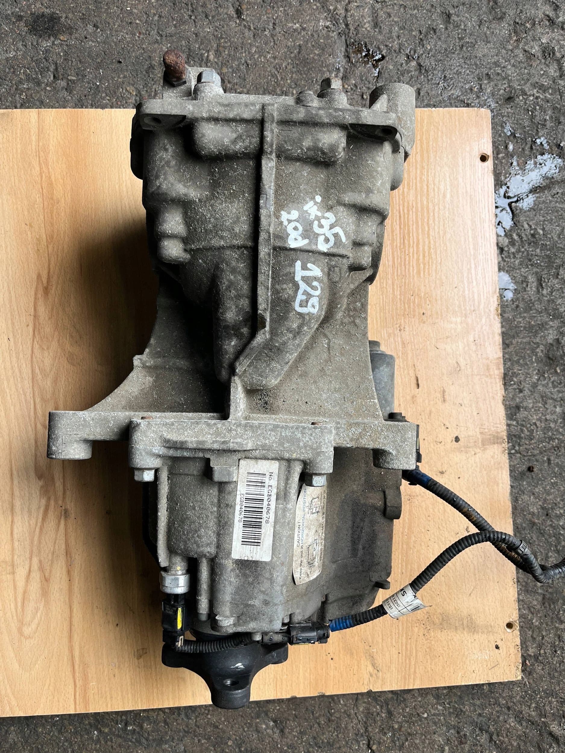 Puente diferencial Hyundai IX35 8558001 2.533 usado