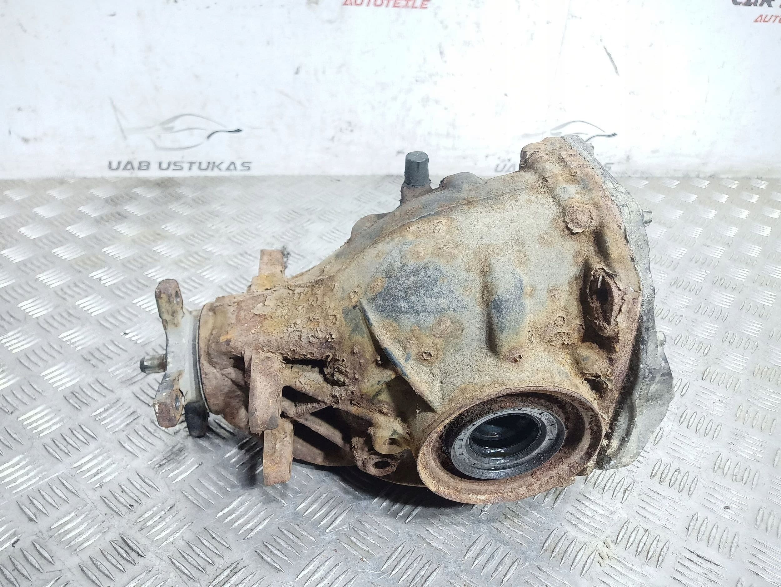 Diferencial trasero Mercedes-Benz E W211 A2303511808 usado