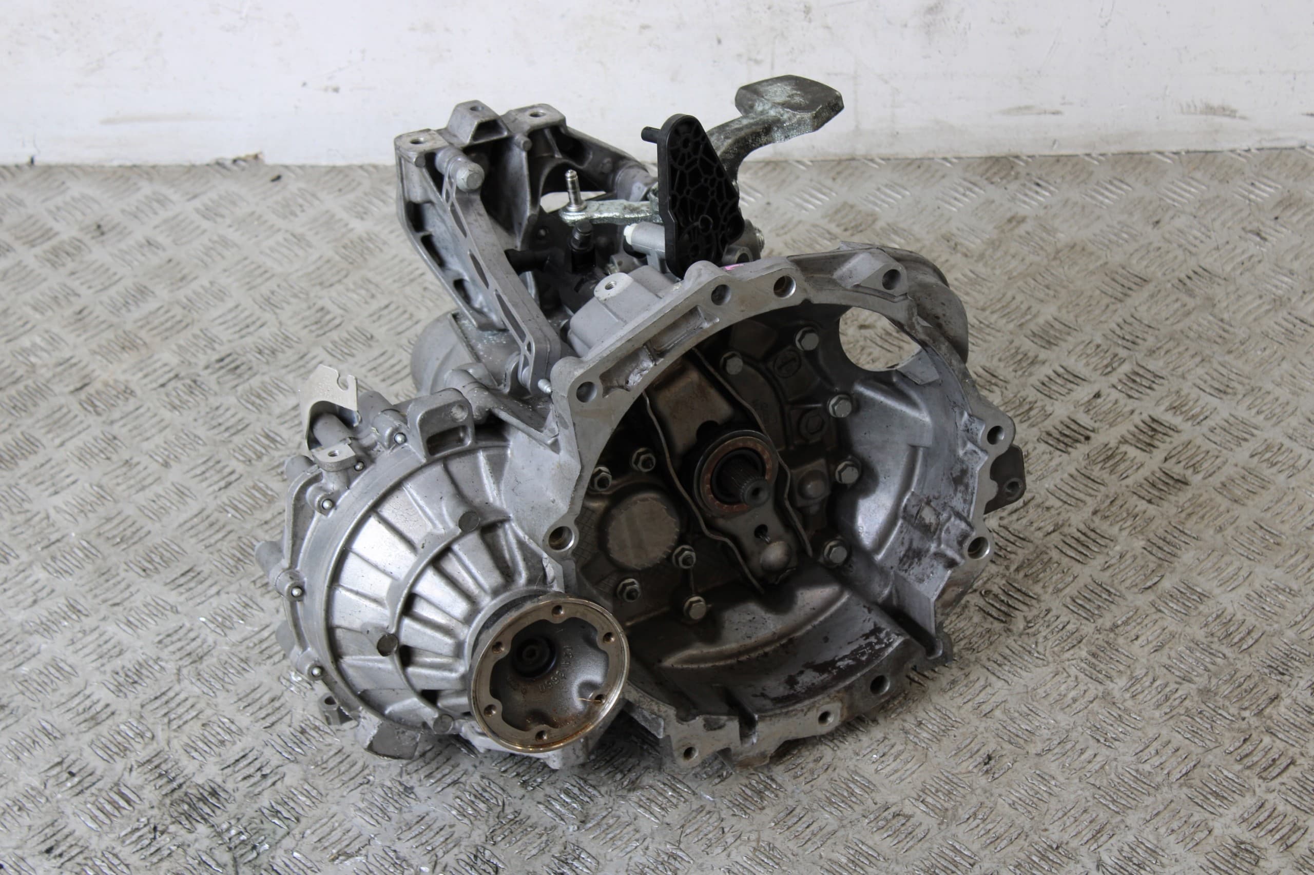 Caja de Cambios Manual Kwb para VW Golf VI 6 5K0 1.4 TSI usado
