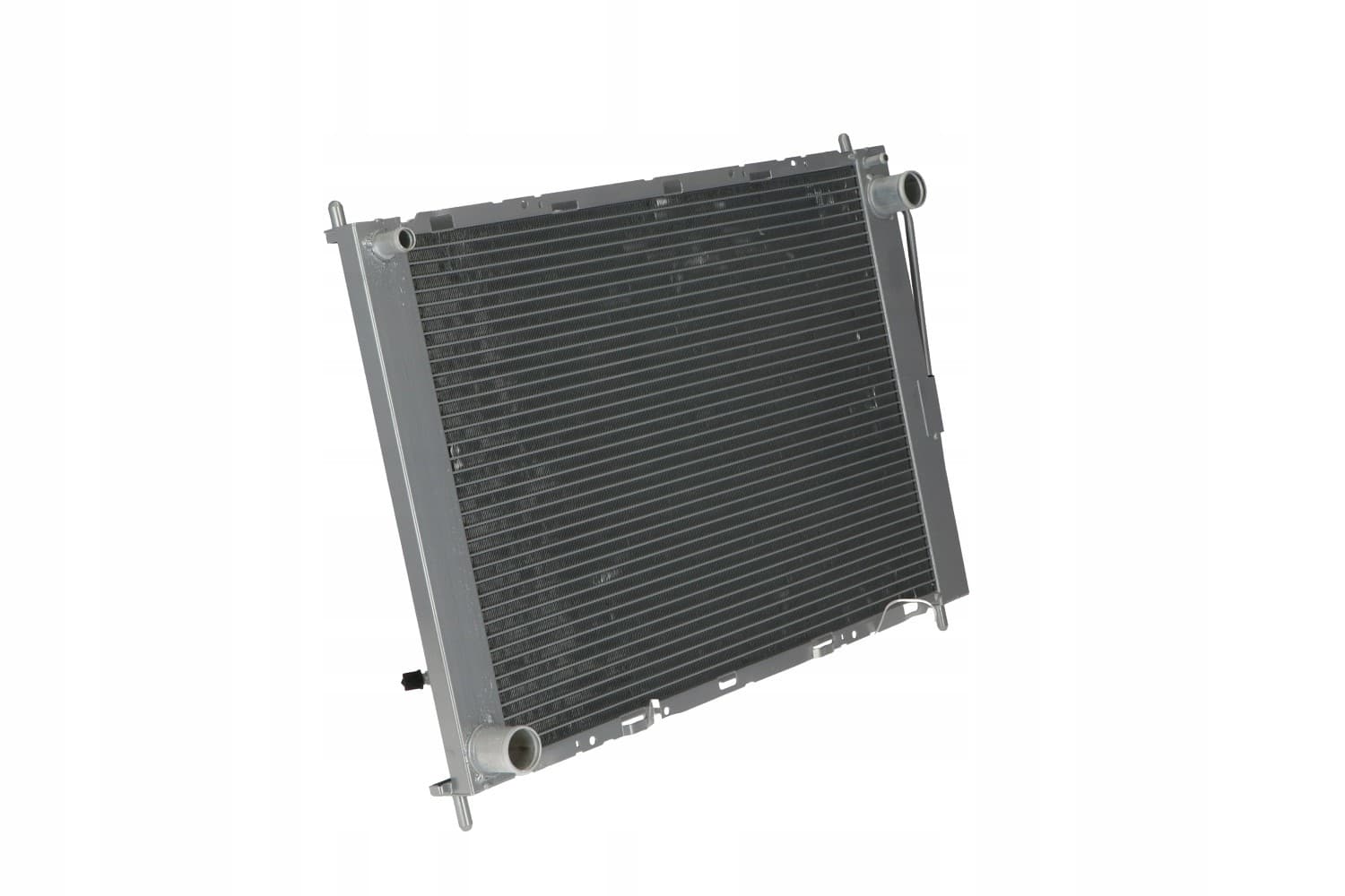 Nrf 35886 Condensador de aire acondicionado usado 3