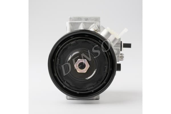 Compresor de aire acondicionado Denso DCP50310 usado 4