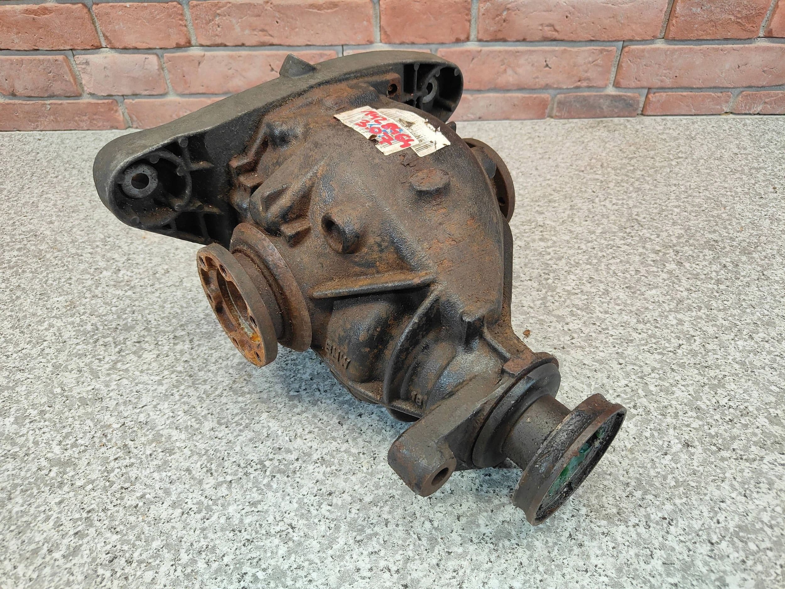 Puente diferencial trasero BMW E39 3.07 1428464 usado