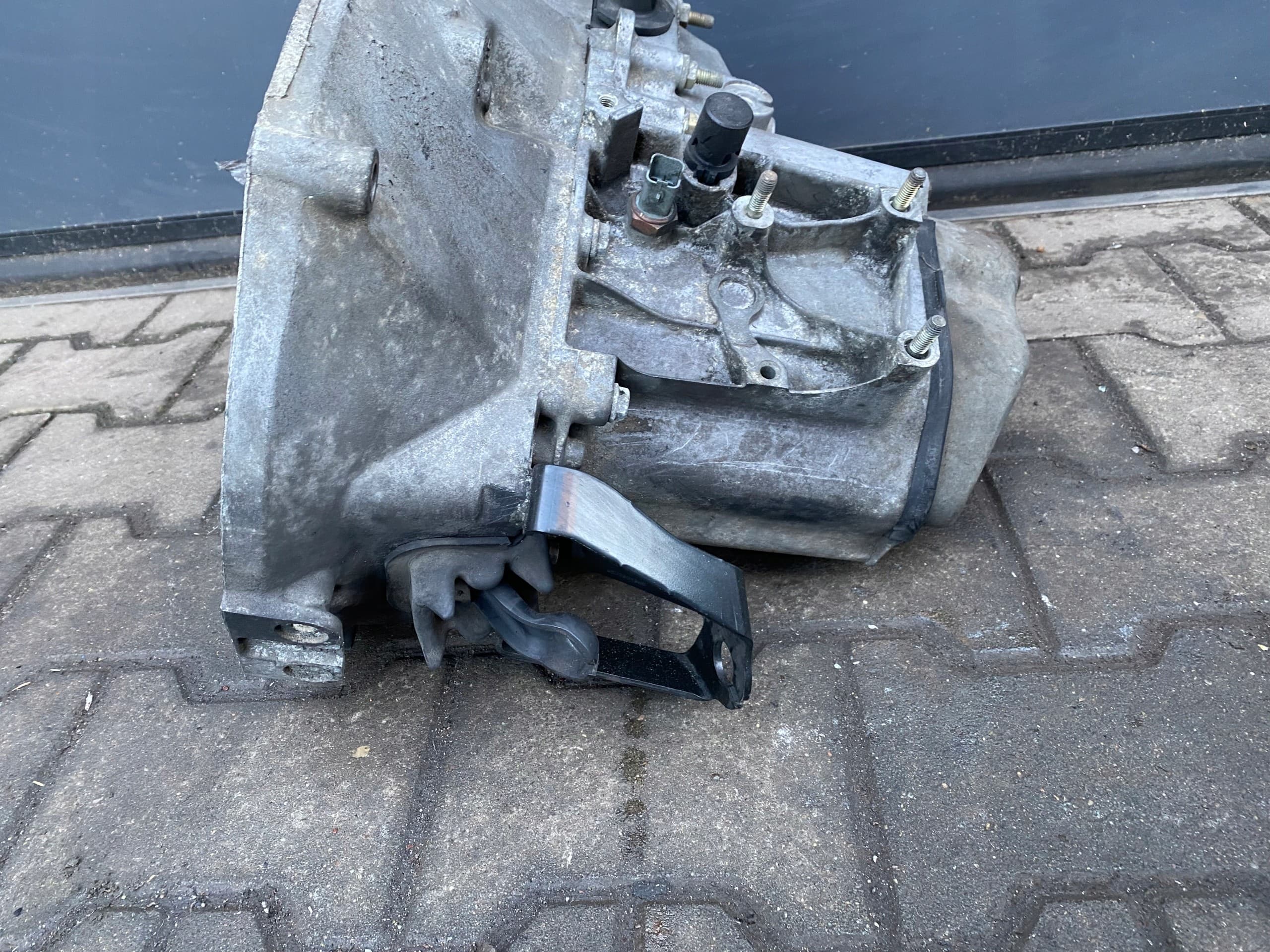 Caja de Cambios Peugeot 206 1.4 HDI 20CP97 usado 5