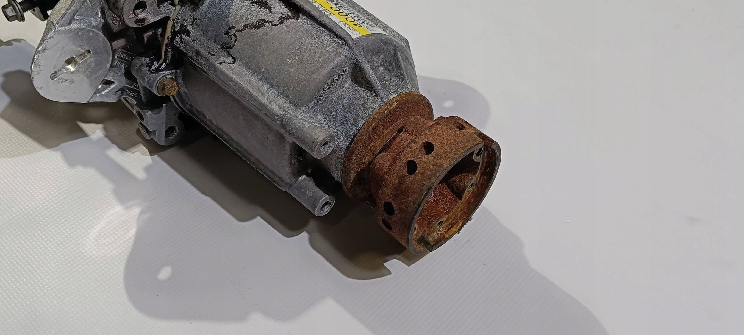 Puente trasero diferencial Ford Explorer 2011- usado 4