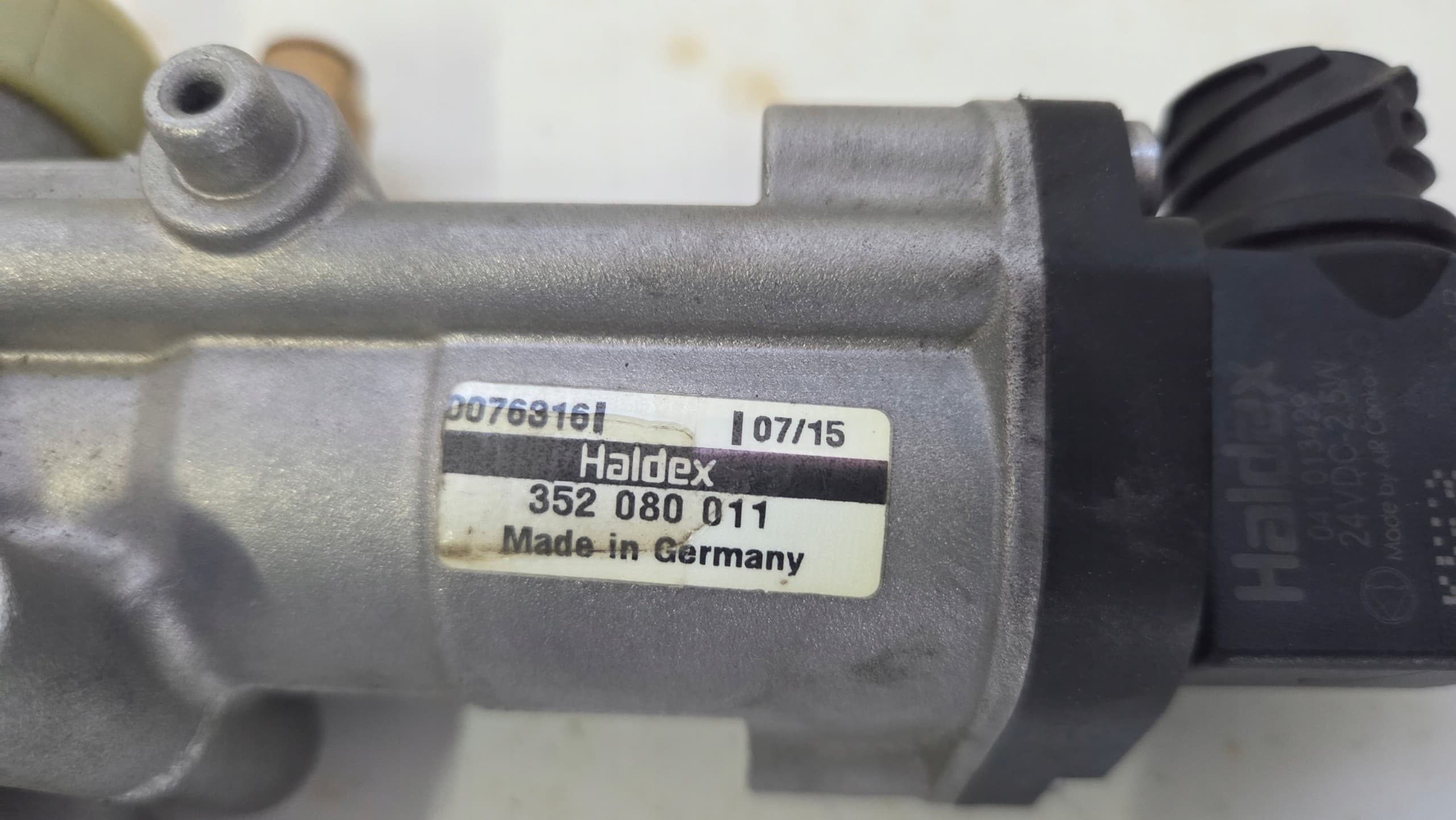 Válvula de control de eje elevable Haldex 352080011 nuevo 4