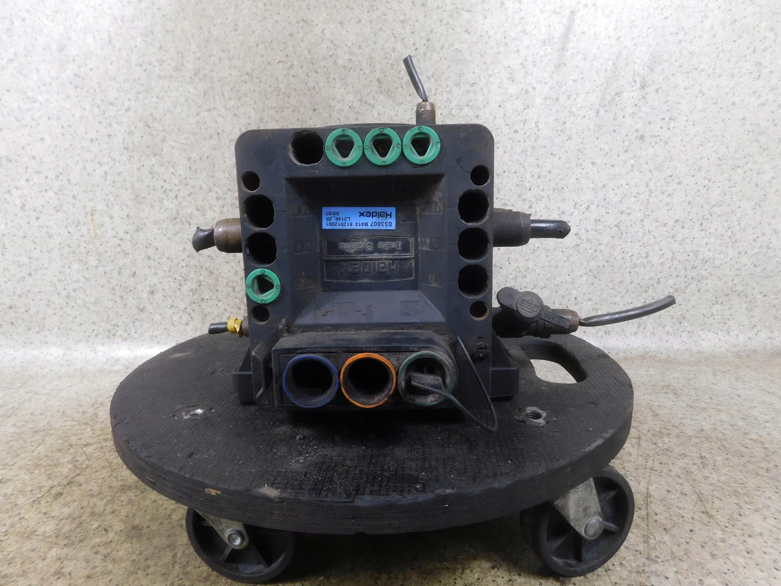Válvula Ebs Haldex para Semirremolque Renault Magnum DXi usado 2