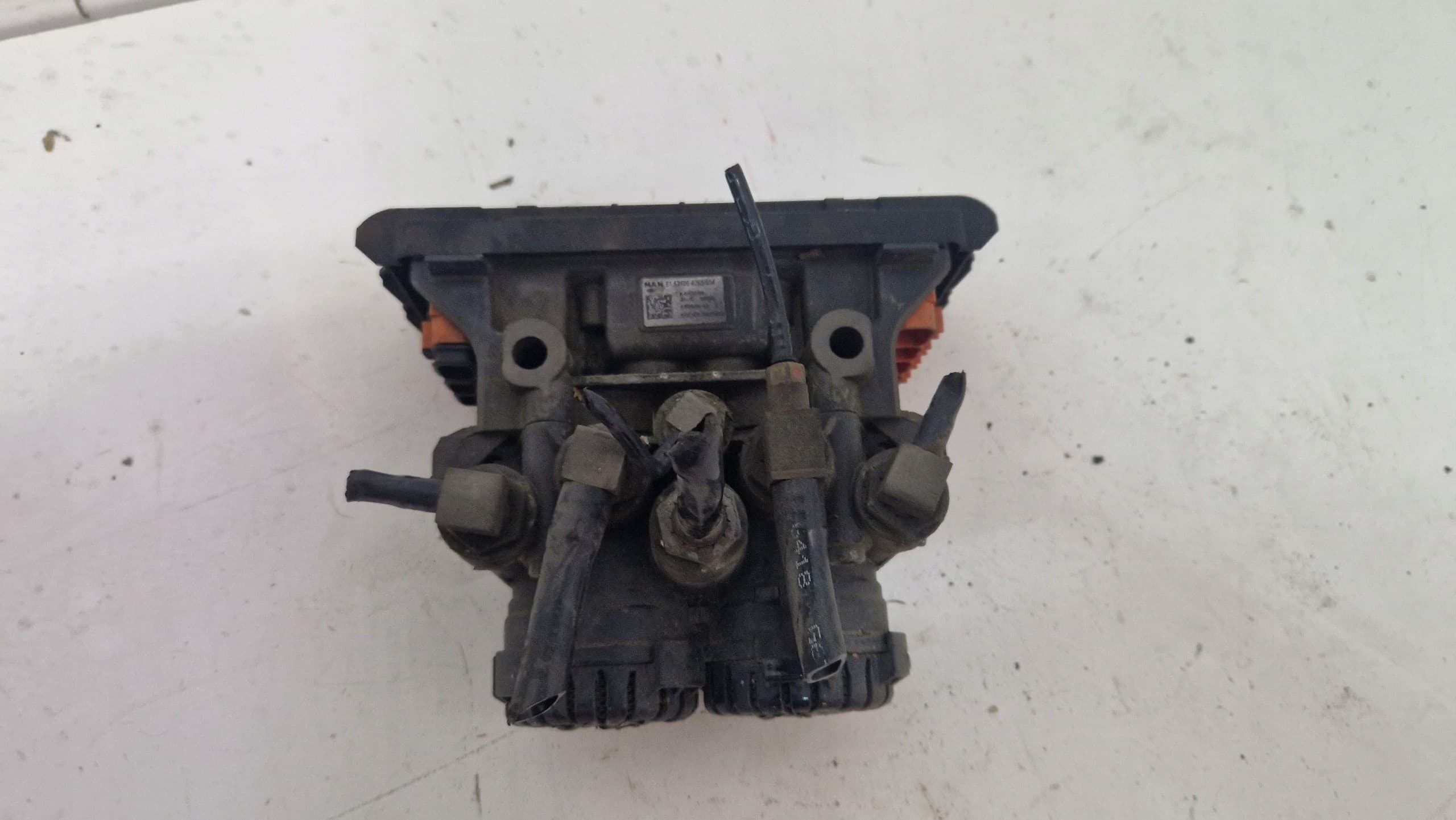 Válvula moduladora Ebs Man Tgx Tgs 81521066068 Euro 6 usado