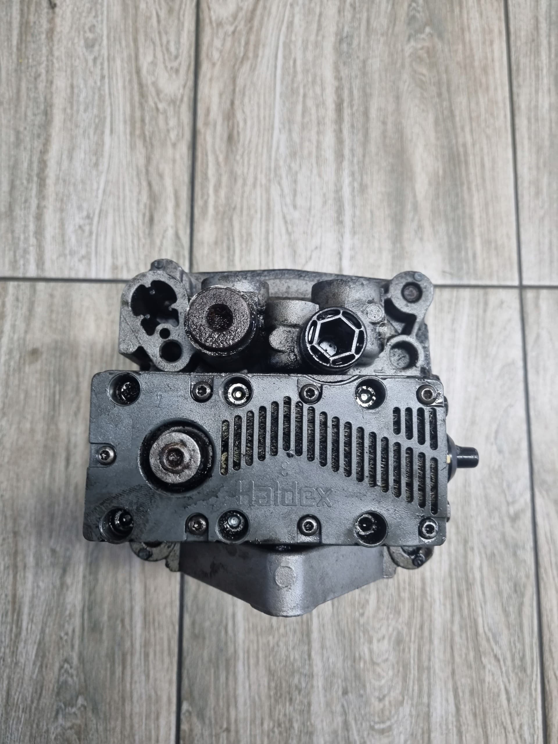 Secador de Aire Haldex para Volvo FL 6 2000-2006 usado 3