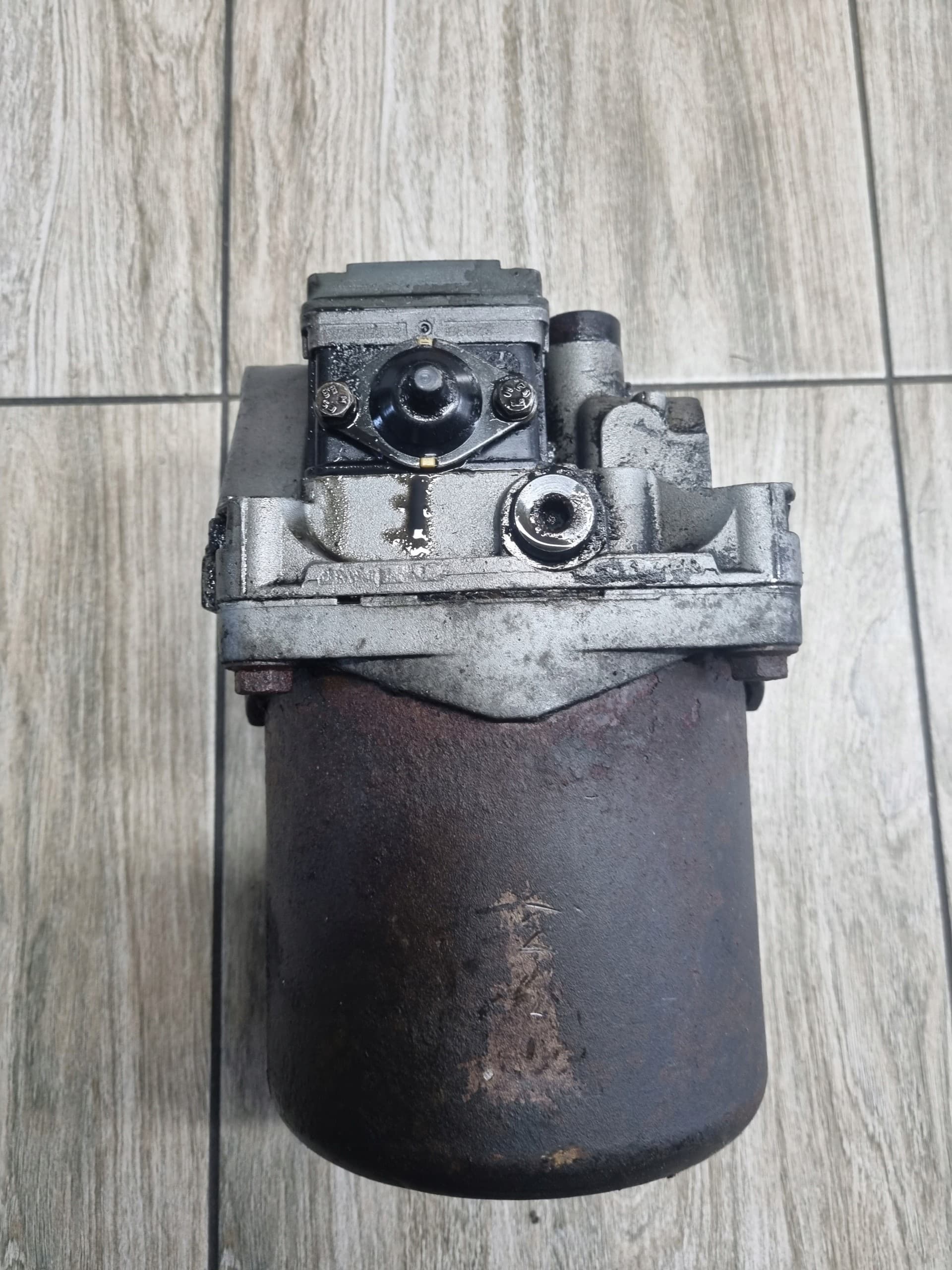 Secador de Aire Haldex para Volvo FL 6 2000-2006 usado 4