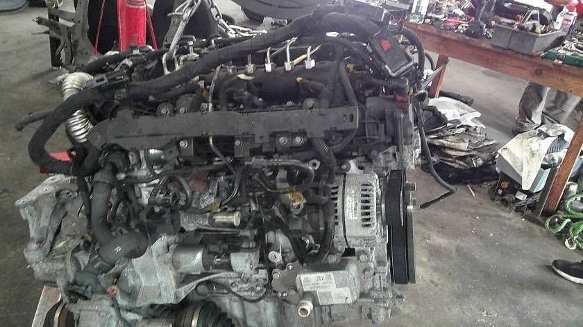 Motor Opel Astra K V 1.6 TDI 110 CV sin accesorios dañado usado