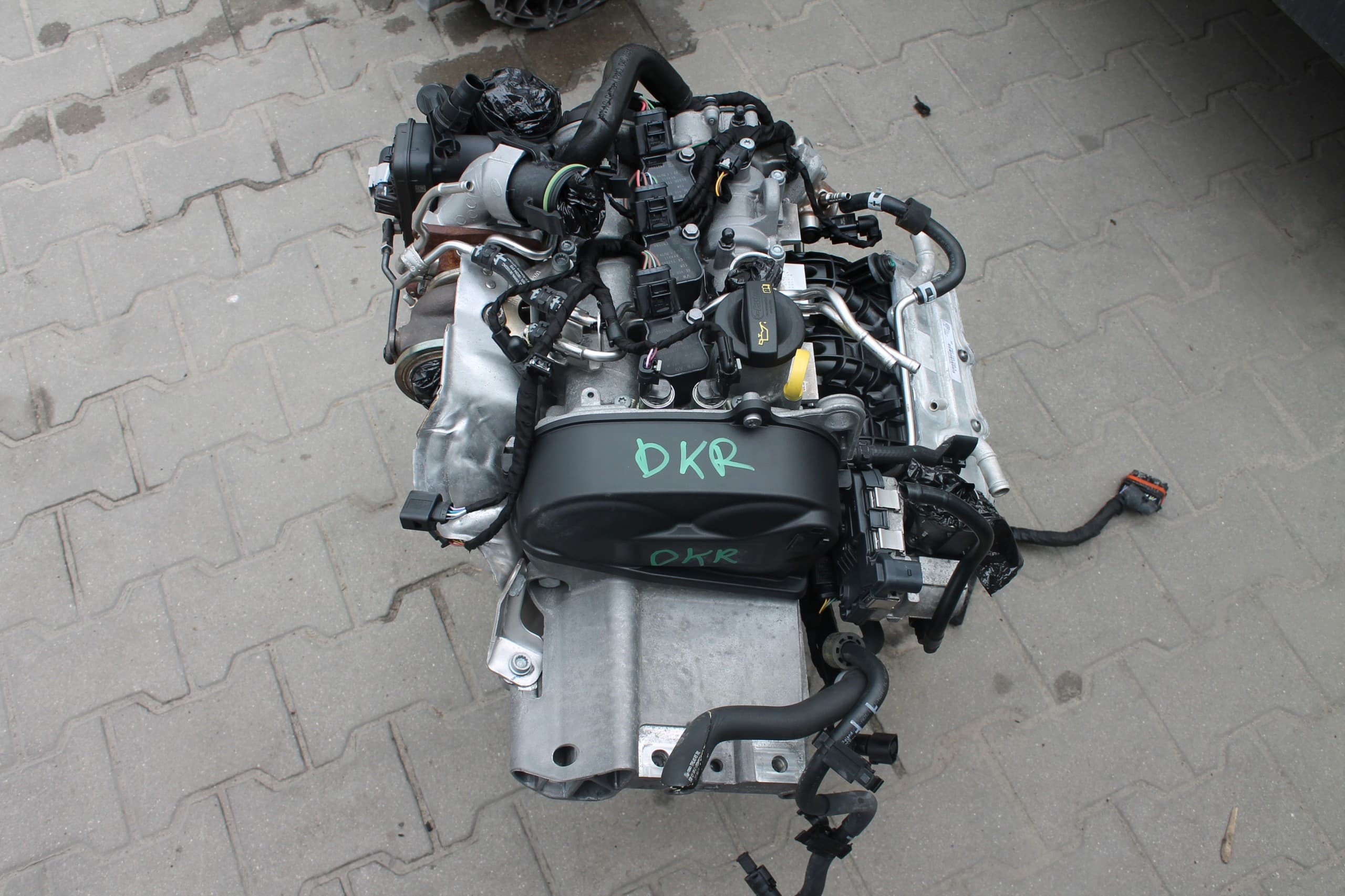 Motor Completo VW Skoda 1.0 TSI Dkr usado