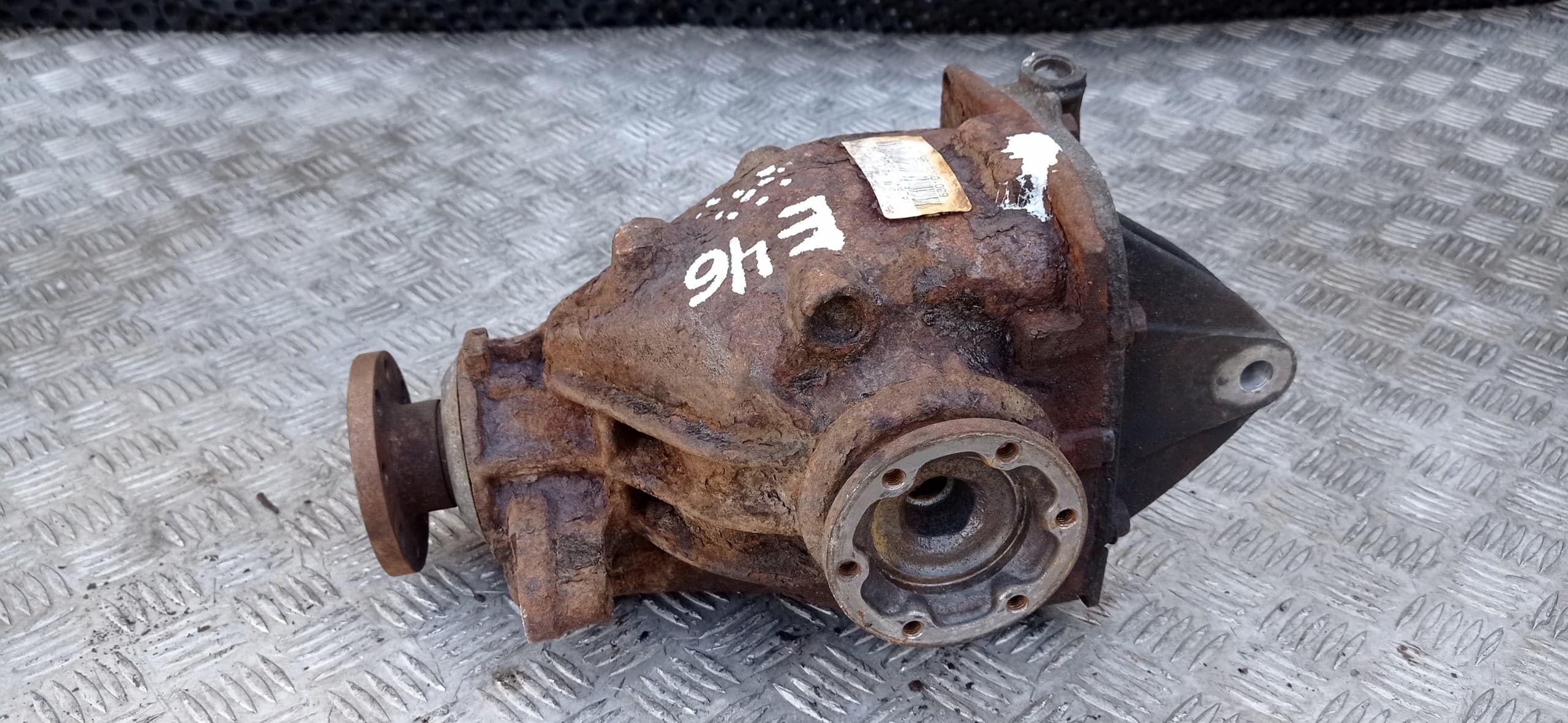 Puente trasero diferencial 3.23 BMW E46 usado