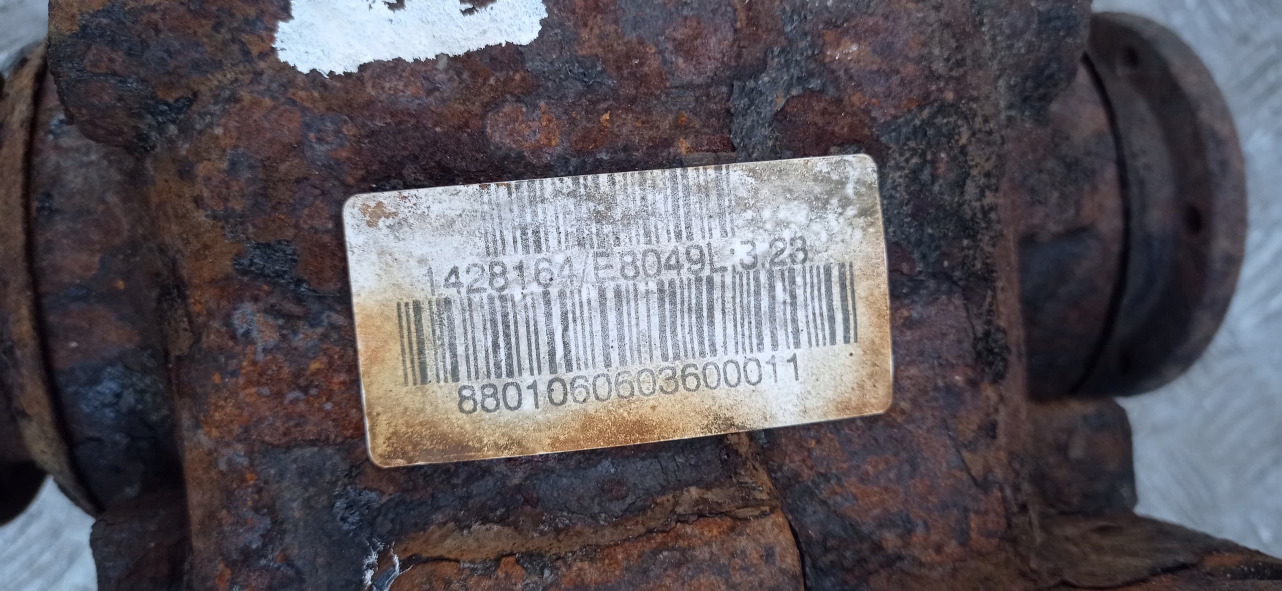 Puente trasero diferencial 3.23 BMW E46 usado 5