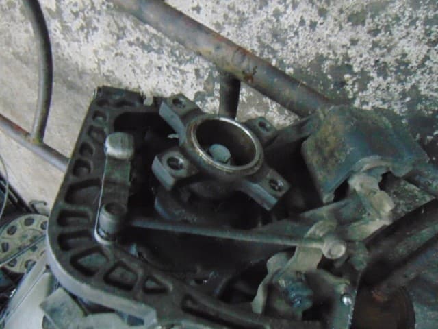 Caja de Cambios Mercedes Vito W639 2.2 CDI 95CV A6392602300 usado 4