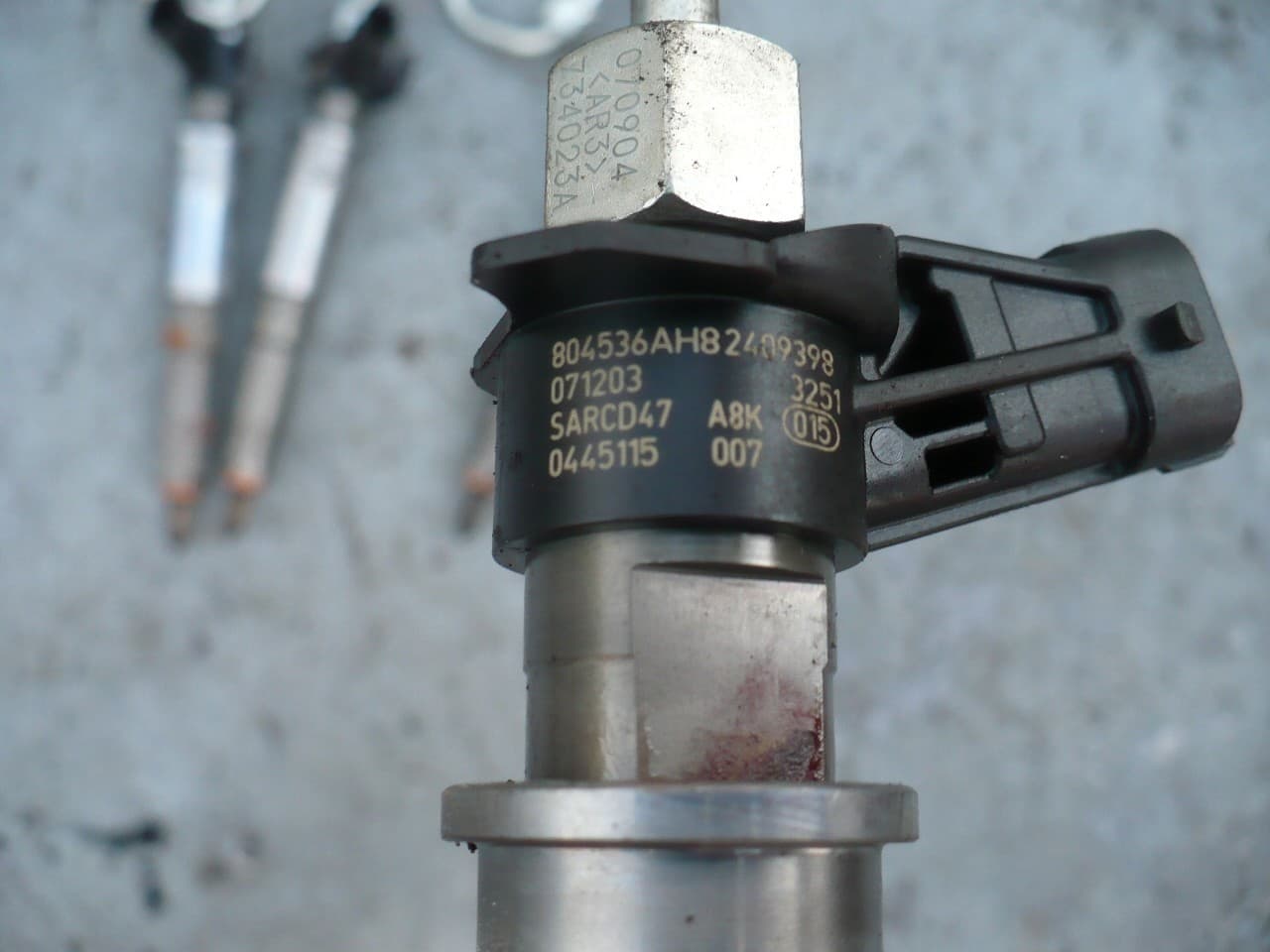 Inyector Bosch 0 445 115 007 para motor diésel nuevo 11