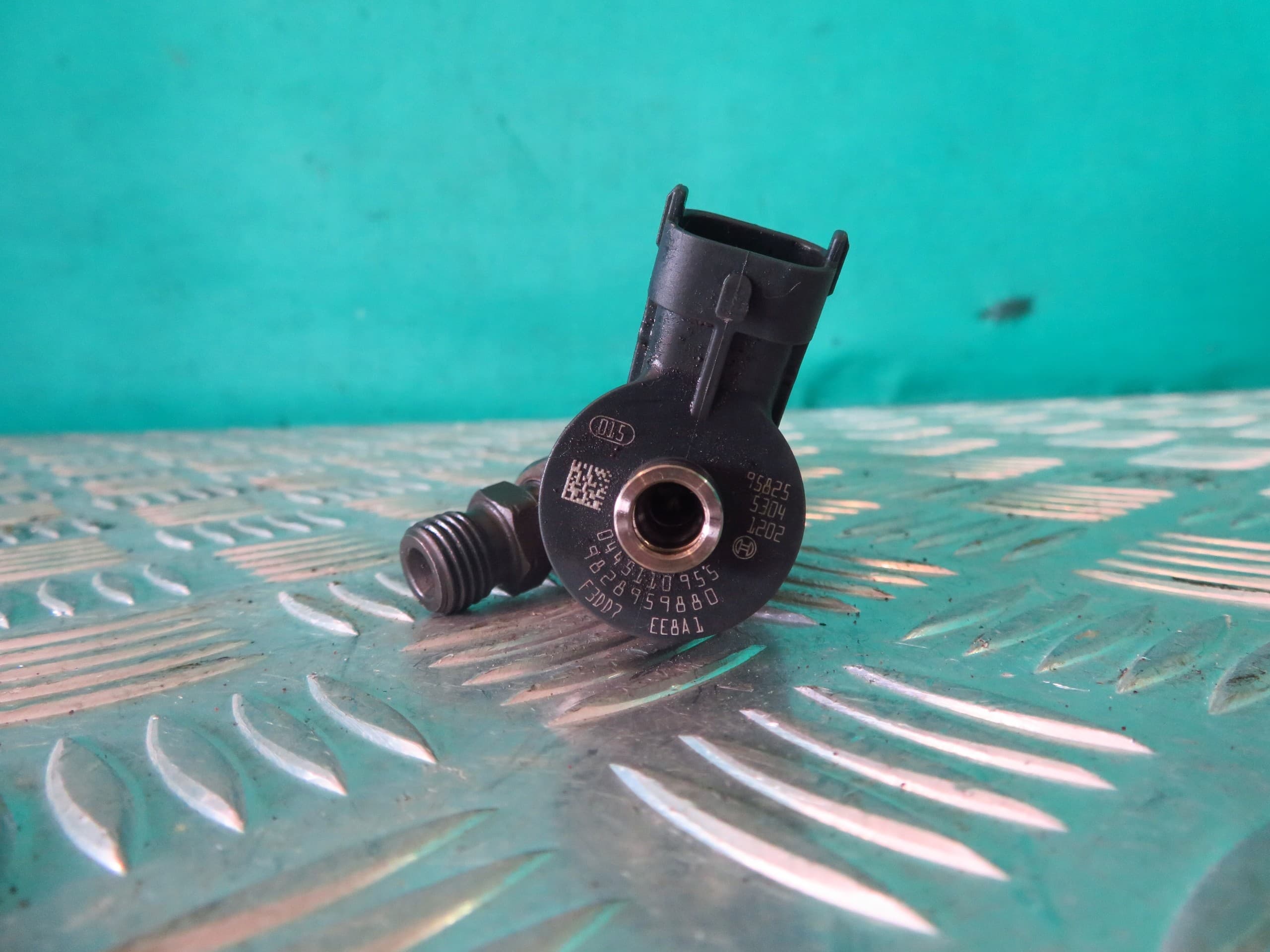 Inyector Bosch 0445110955 original para Peugeot 308 y 3008 nuevo 7