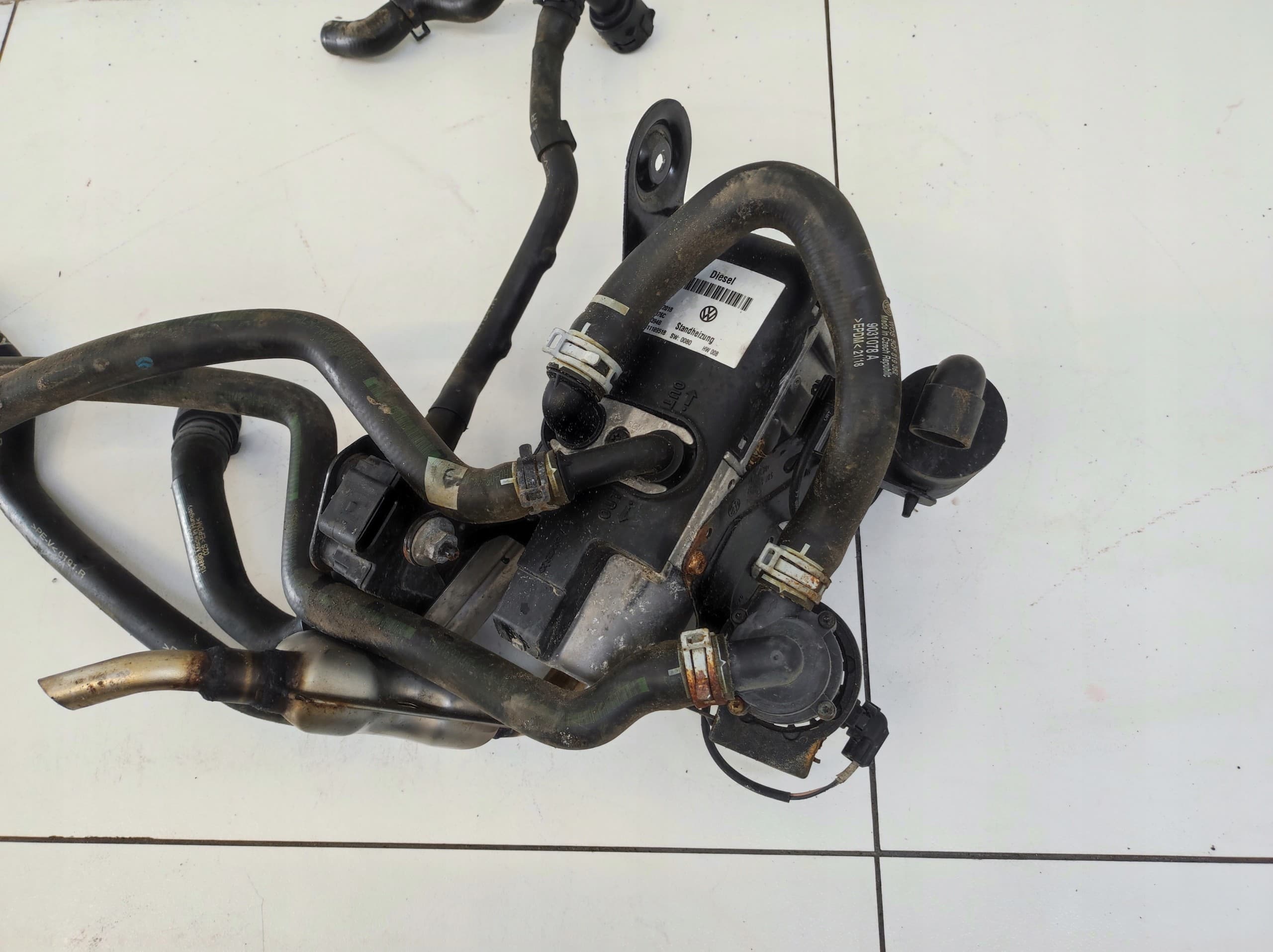 Calefactor estacionamiento Webasto VW Tiguan 5QF815005P usado 3