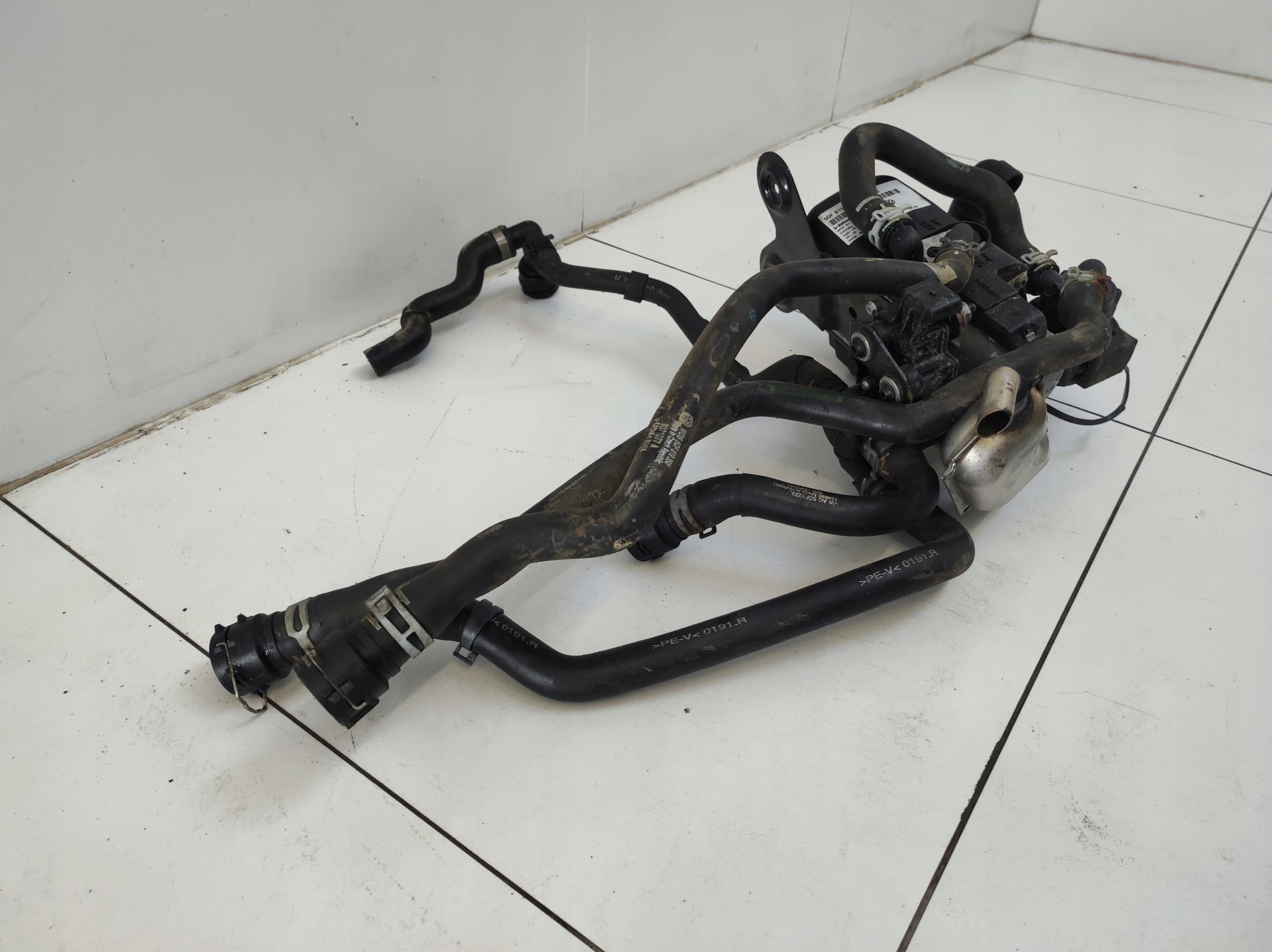 Calefactor estacionamiento Webasto VW Tiguan 5QF815005P usado 5