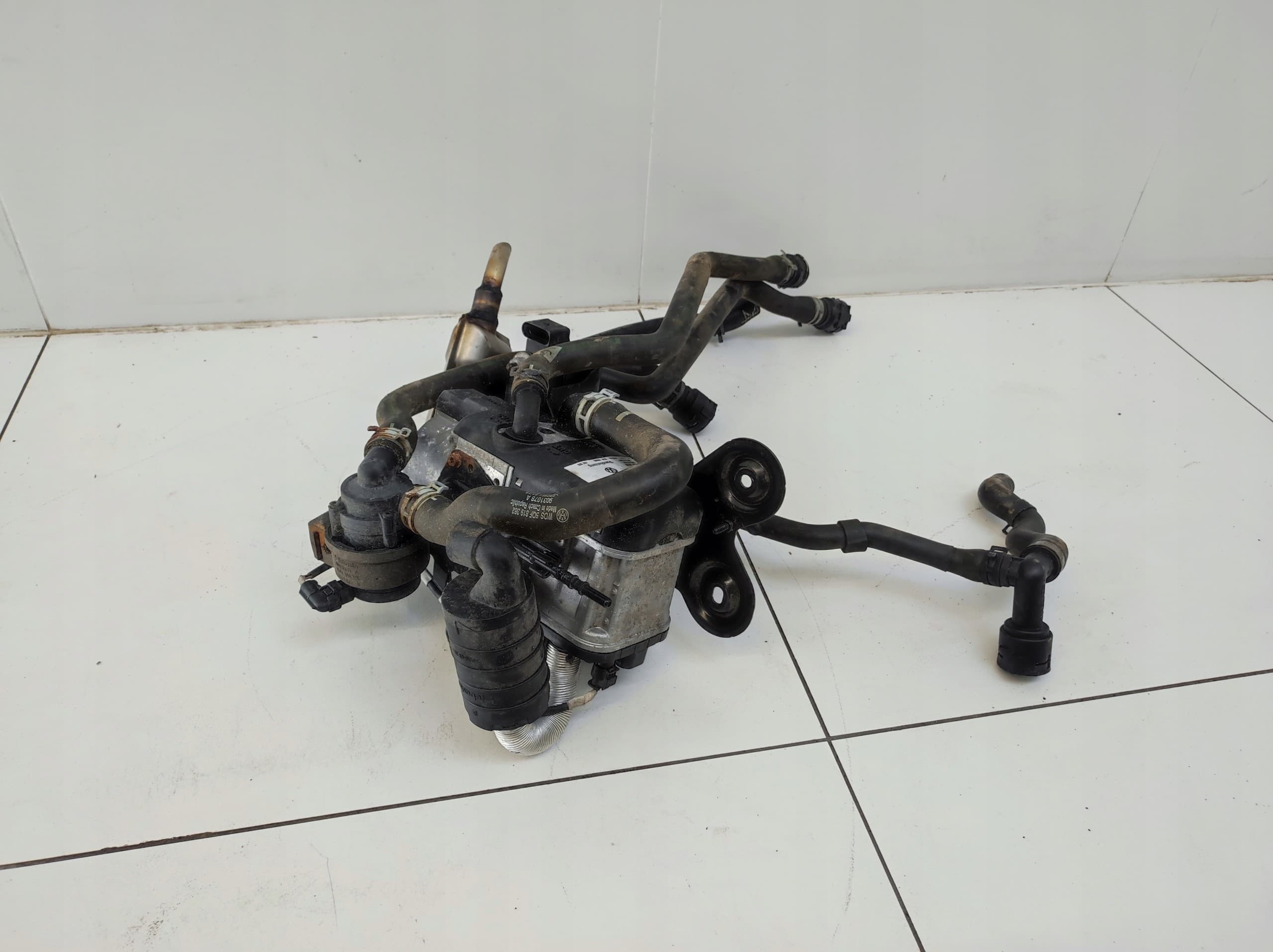 Calefactor estacionamiento Webasto VW Tiguan 5QF815005P usado 6