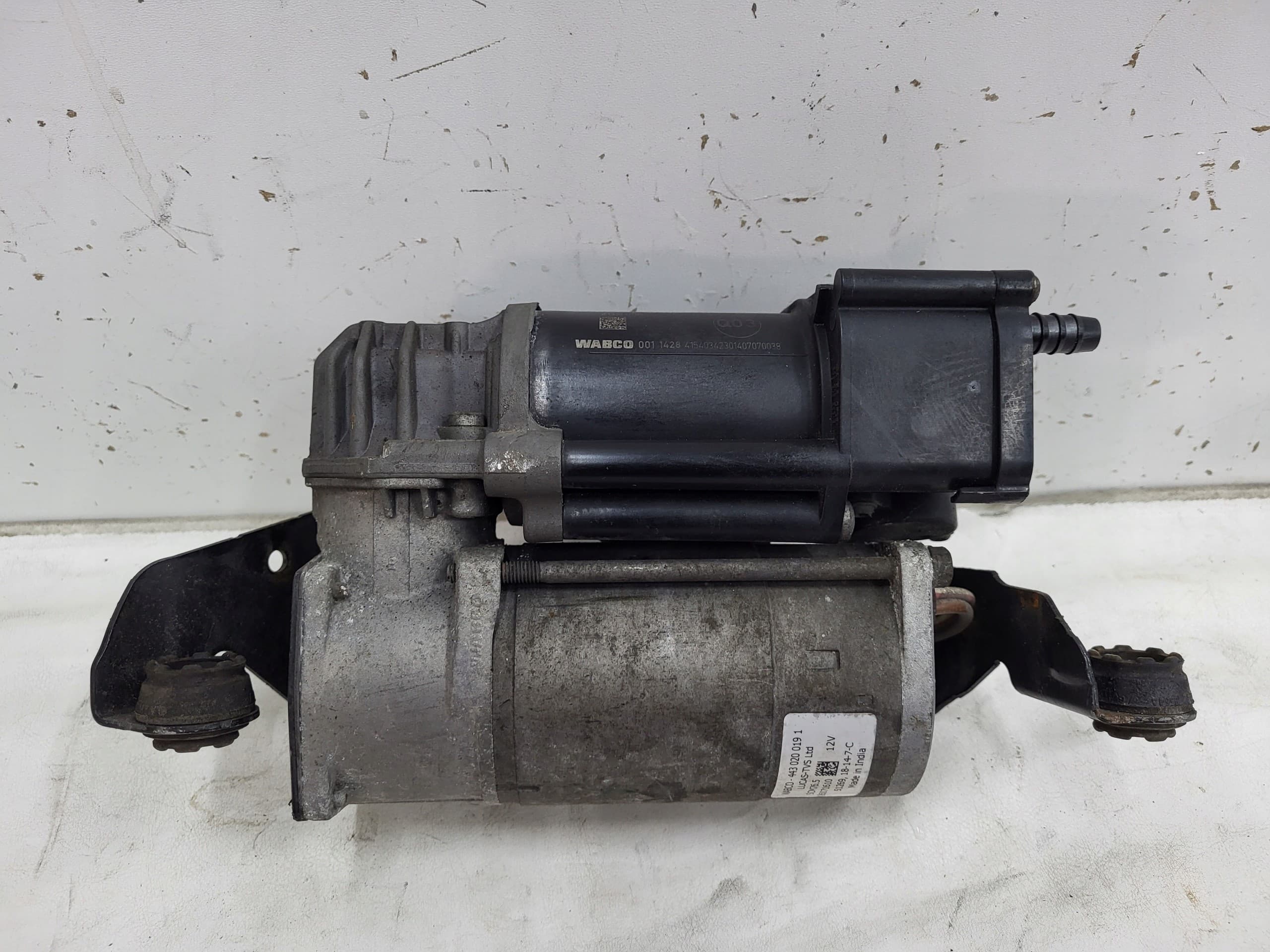 Compresor de suspensión Mercedes W205 W213 W253 A2053200104 usado