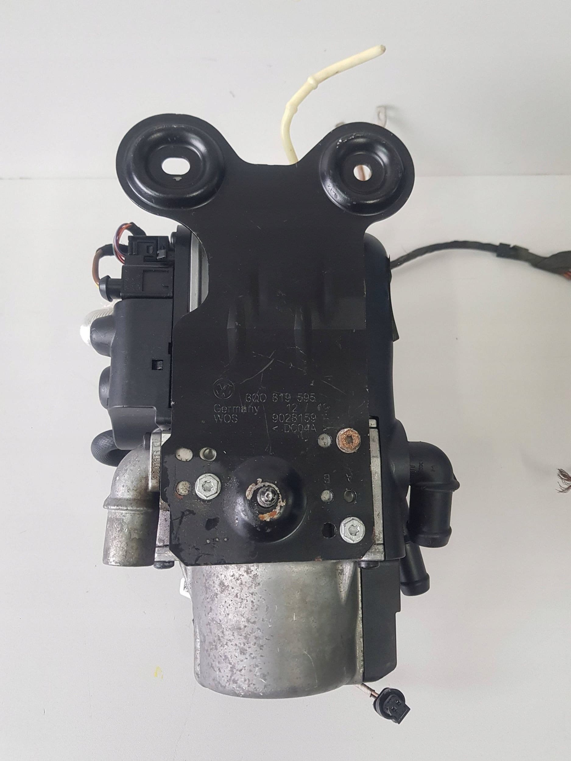 Calefactor estacionamiento (Webasto) Audi A3 S3 8V 5Q0815005AJ usado 5