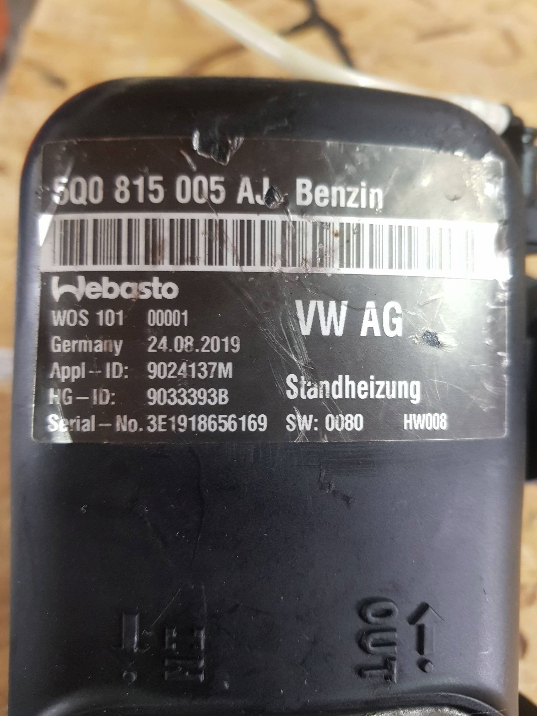 Calefactor estacionamiento (Webasto) Audi A3 S3 8V 5Q0815005AJ usado 8