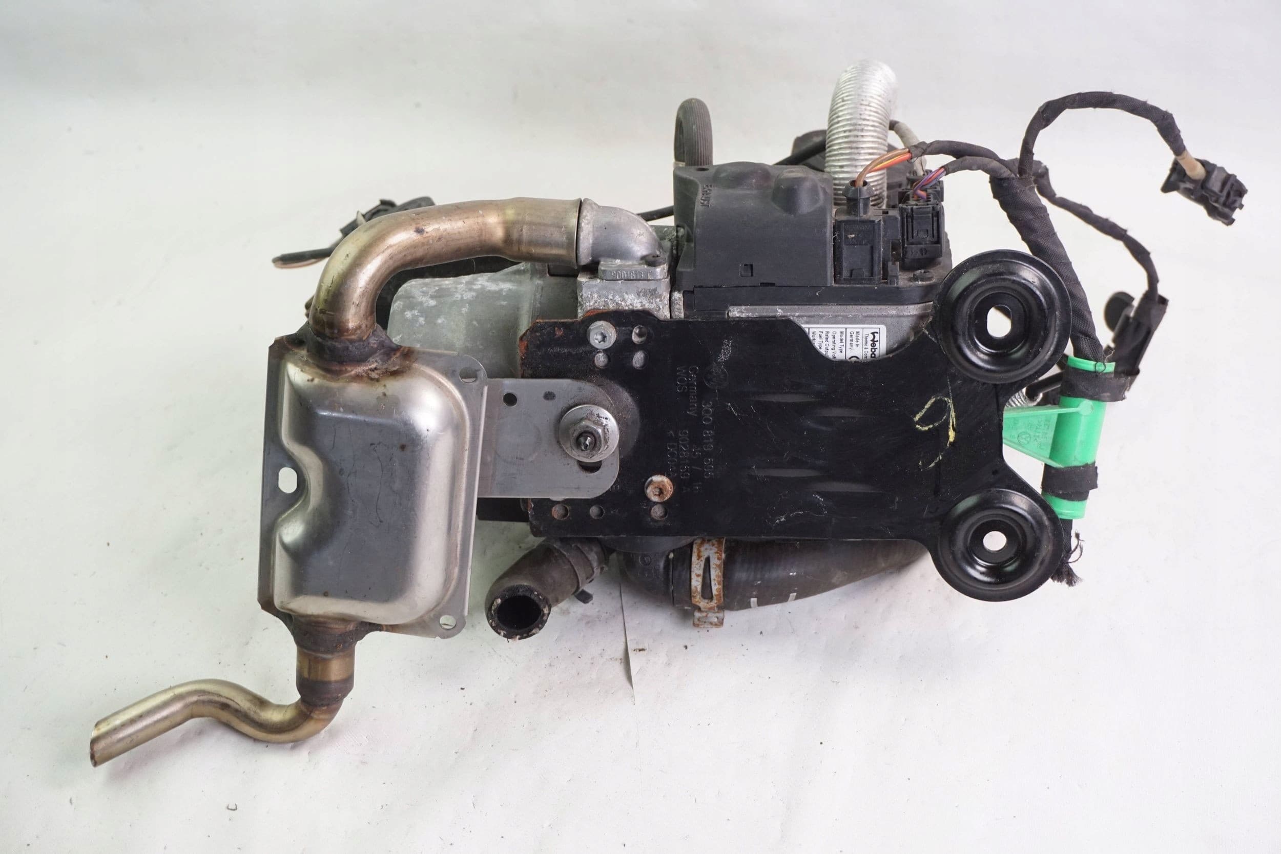 Calefactor estacionario Webasto para VW Passat B8 3Q0815005Q usado 2