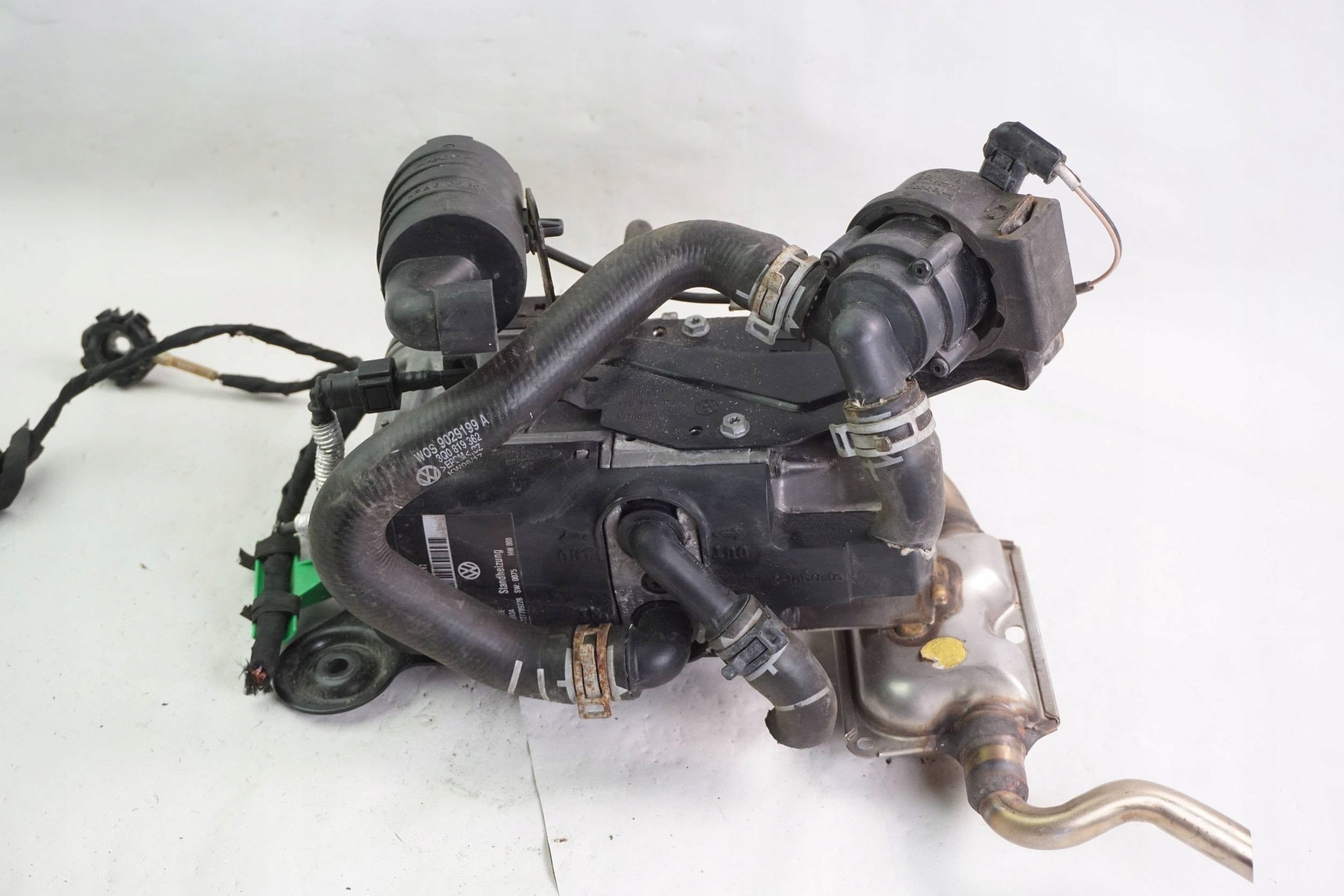 Calefactor estacionario Webasto para VW Passat B8 3Q0815005Q usado 6