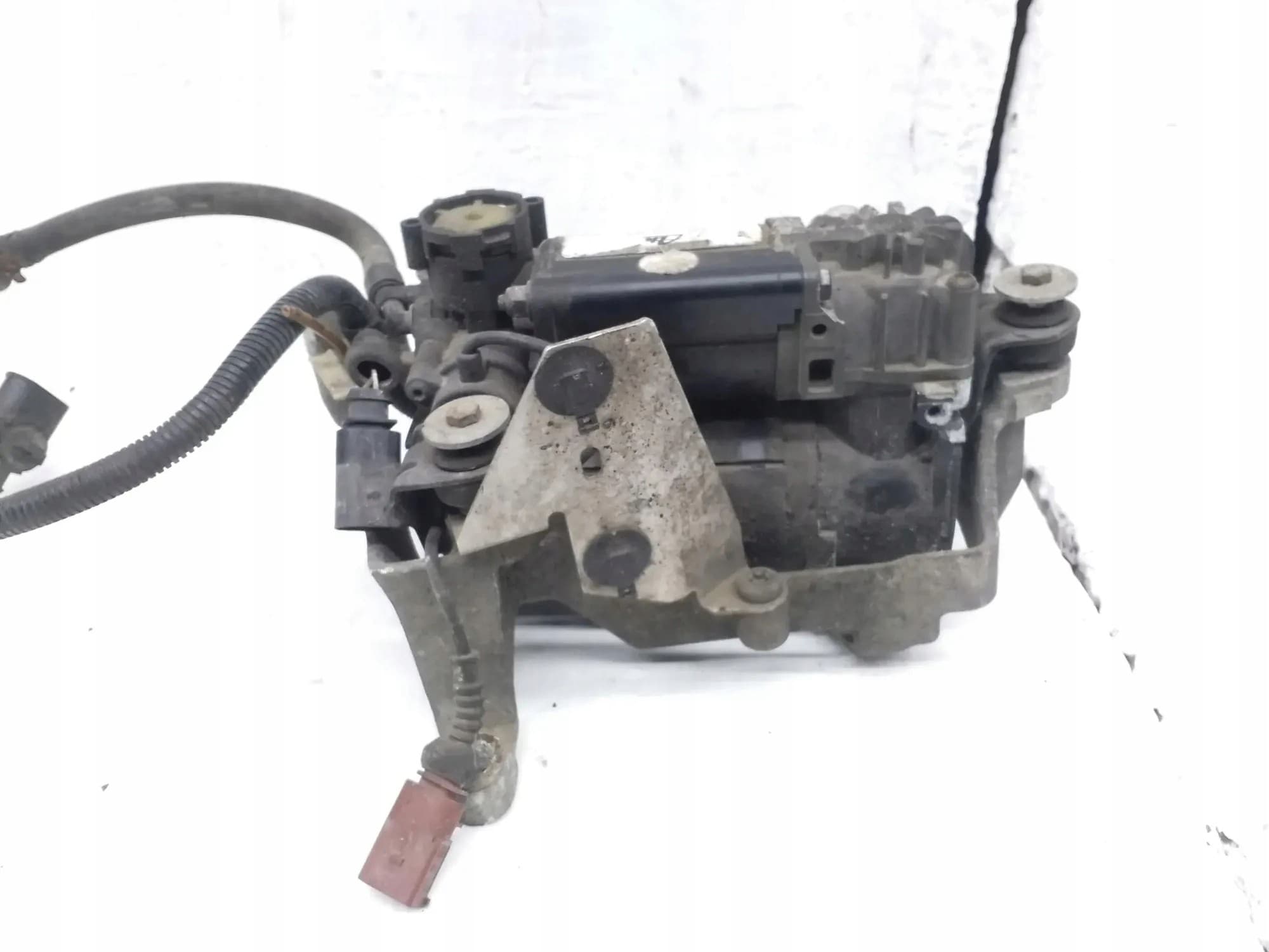 Compresor de suspensión Audi 4E0616005G 2.97L diésel 2005 usado 3