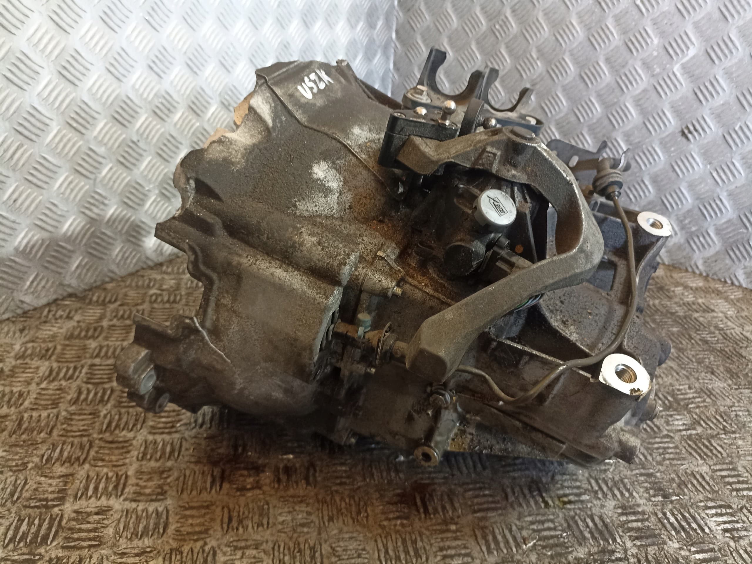 Caja de Cambios Ford Fiesta MK8 ST K1BR-7002-Bhb usado 4